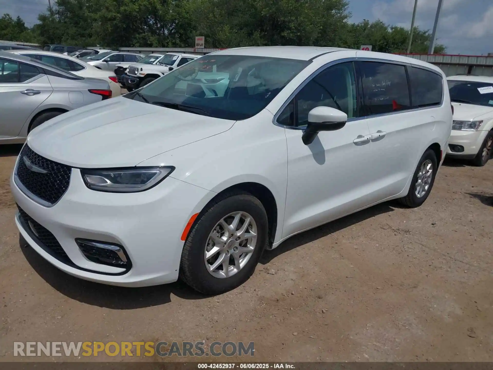 2 Photograph of a damaged car 2C4RC1BG1PR620662 CHRYSLER PACIFICA 2023