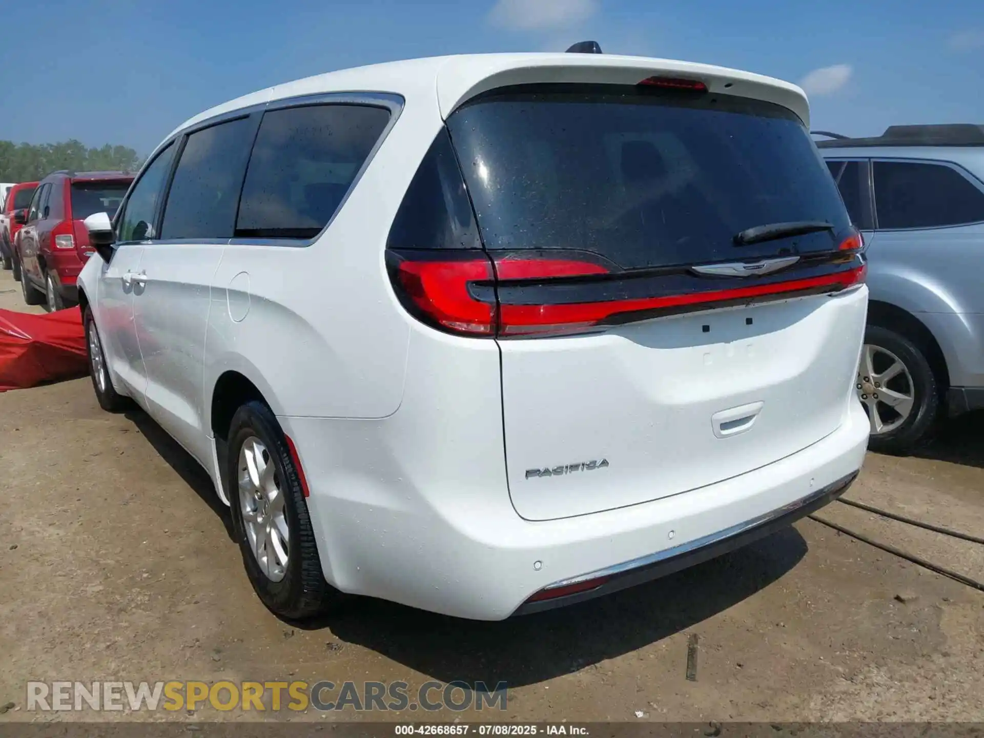 3 Photograph of a damaged car 2C4RC1BG1PR628406 CHRYSLER PACIFICA 2023