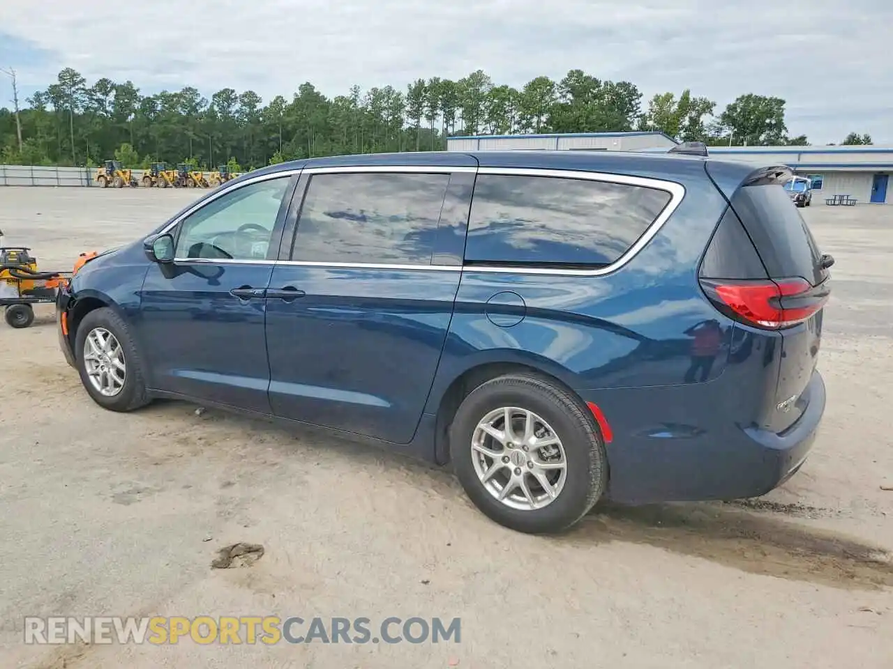 2 fotografías del automóvil dañado 2C4RC1BG1PR632018 CHRYSLER PACIFICA 2023