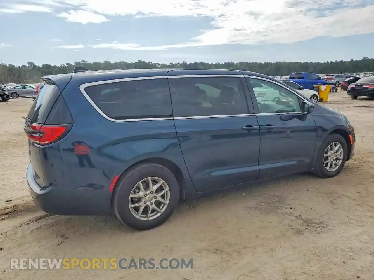 3 fotografías del automóvil dañado 2C4RC1BG1PR632018 CHRYSLER PACIFICA 2023