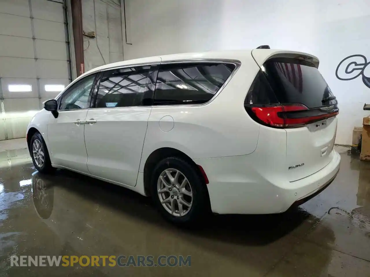 2 Photograph of a damaged car 2C4RC1BG2PR533384 CHRYSLER PACIFICA 2023