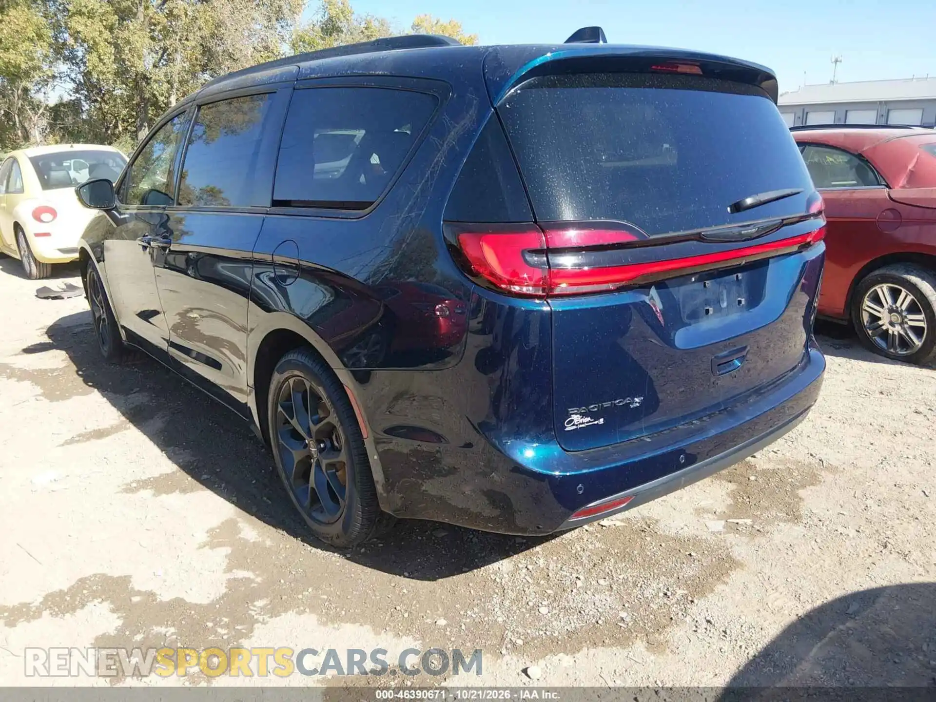 3 fotografías del automóvil dañado 2C4RC1BG2PR539198 CHRYSLER PACIFICA 2023
