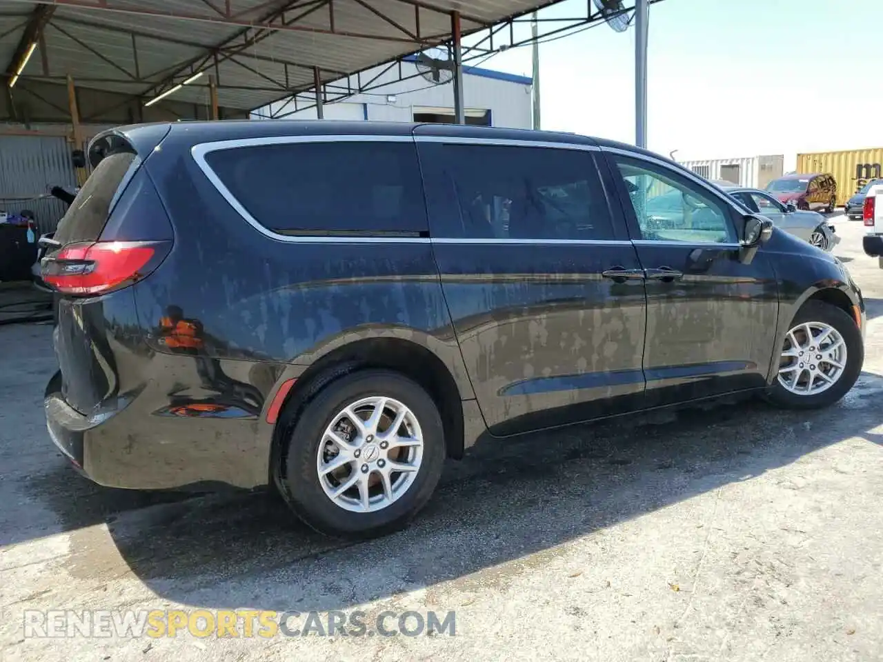 3 fotografías del automóvil dañado 2C4RC1BG2PR605667 CHRYSLER PACIFICA 2023
