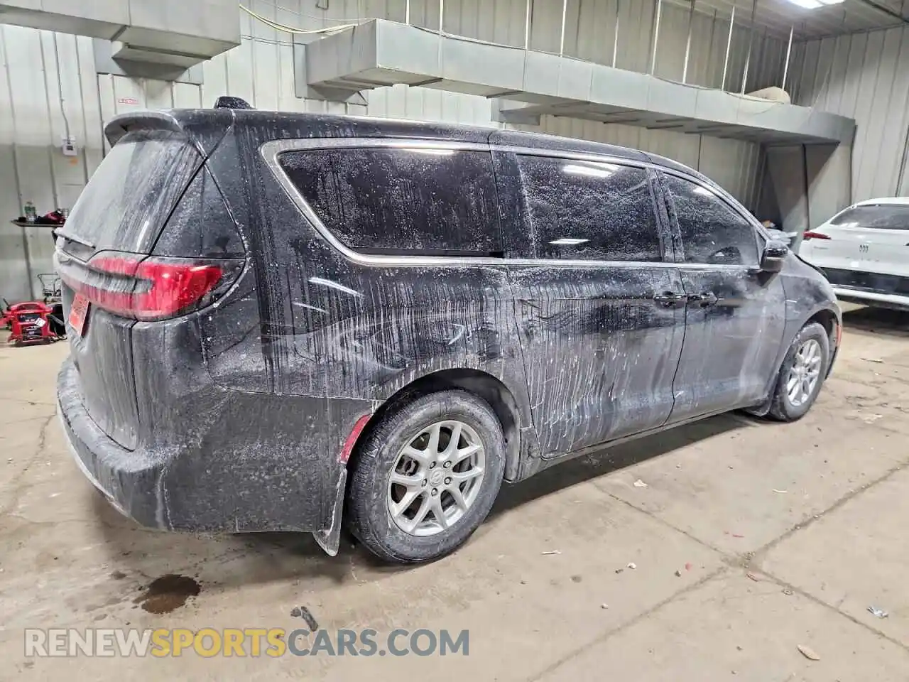 3 Photograph of a damaged car 2C4RC1BG3PR502547 CHRYSLER PACIFICA 2023