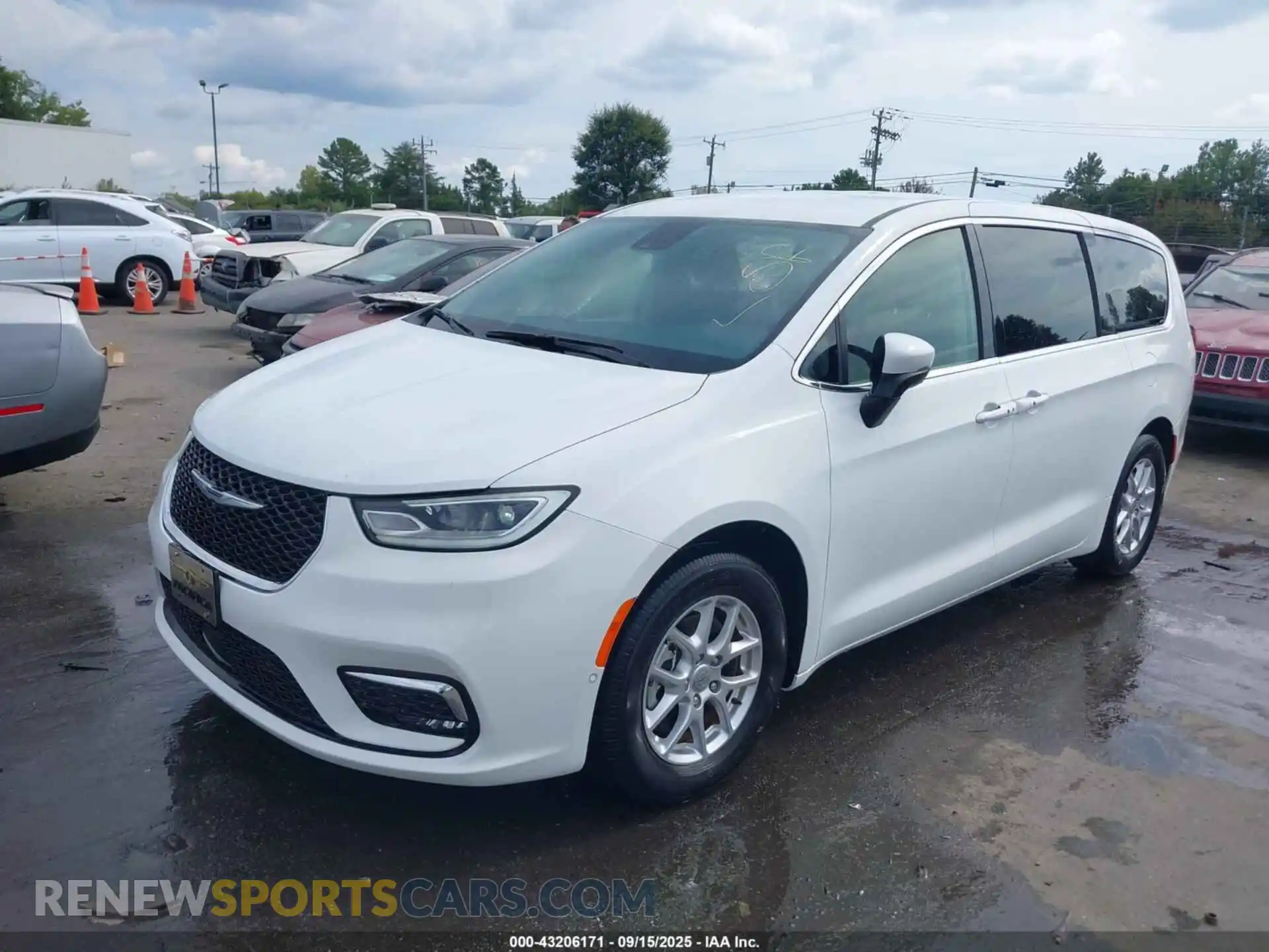 2 Photograph of a damaged car 2C4RC1BG3PR516920 CHRYSLER PACIFICA 2023