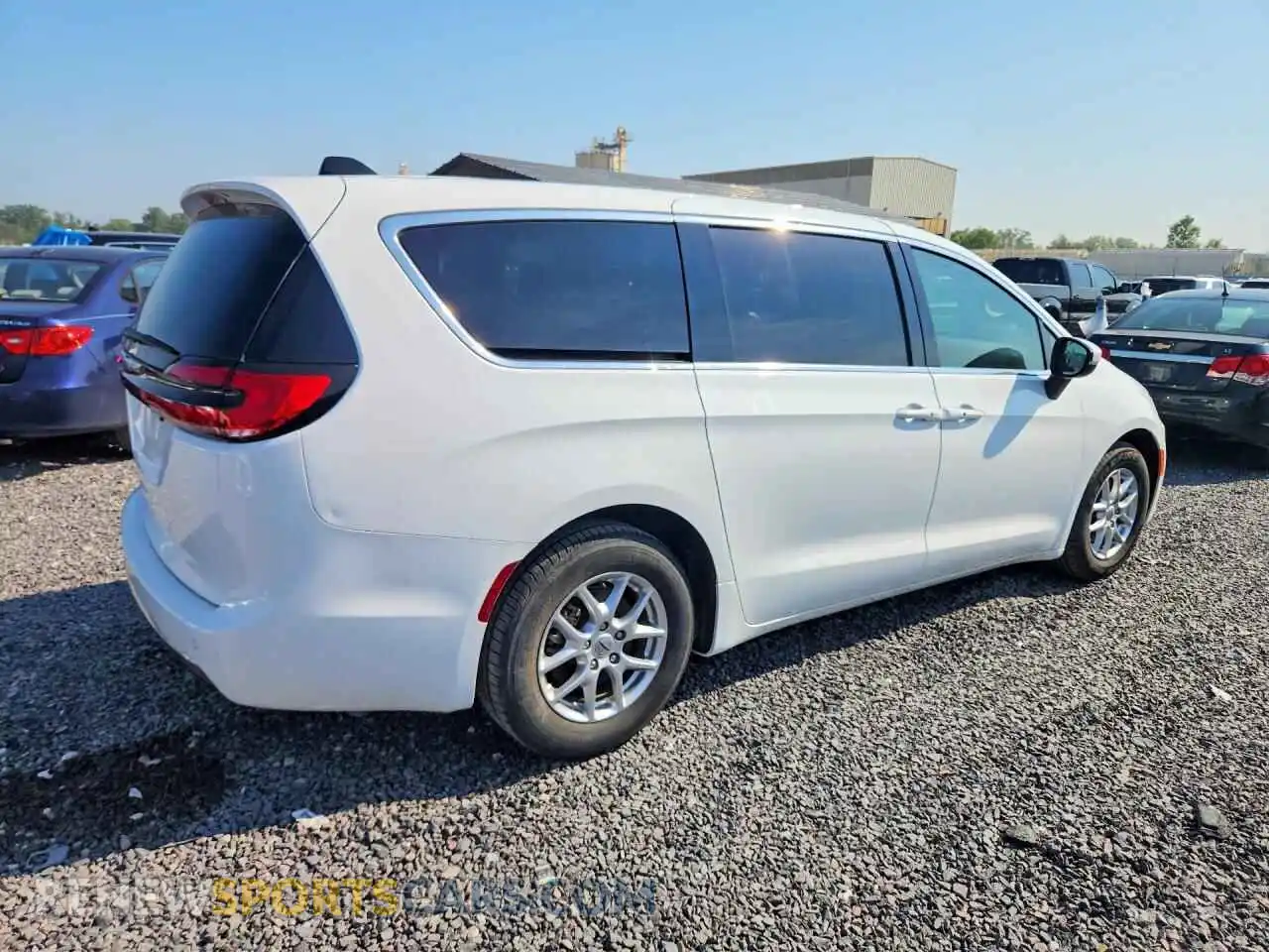 3 Photograph of a damaged car 2C4RC1BG3PR574400 CHRYSLER PACIFICA 2023