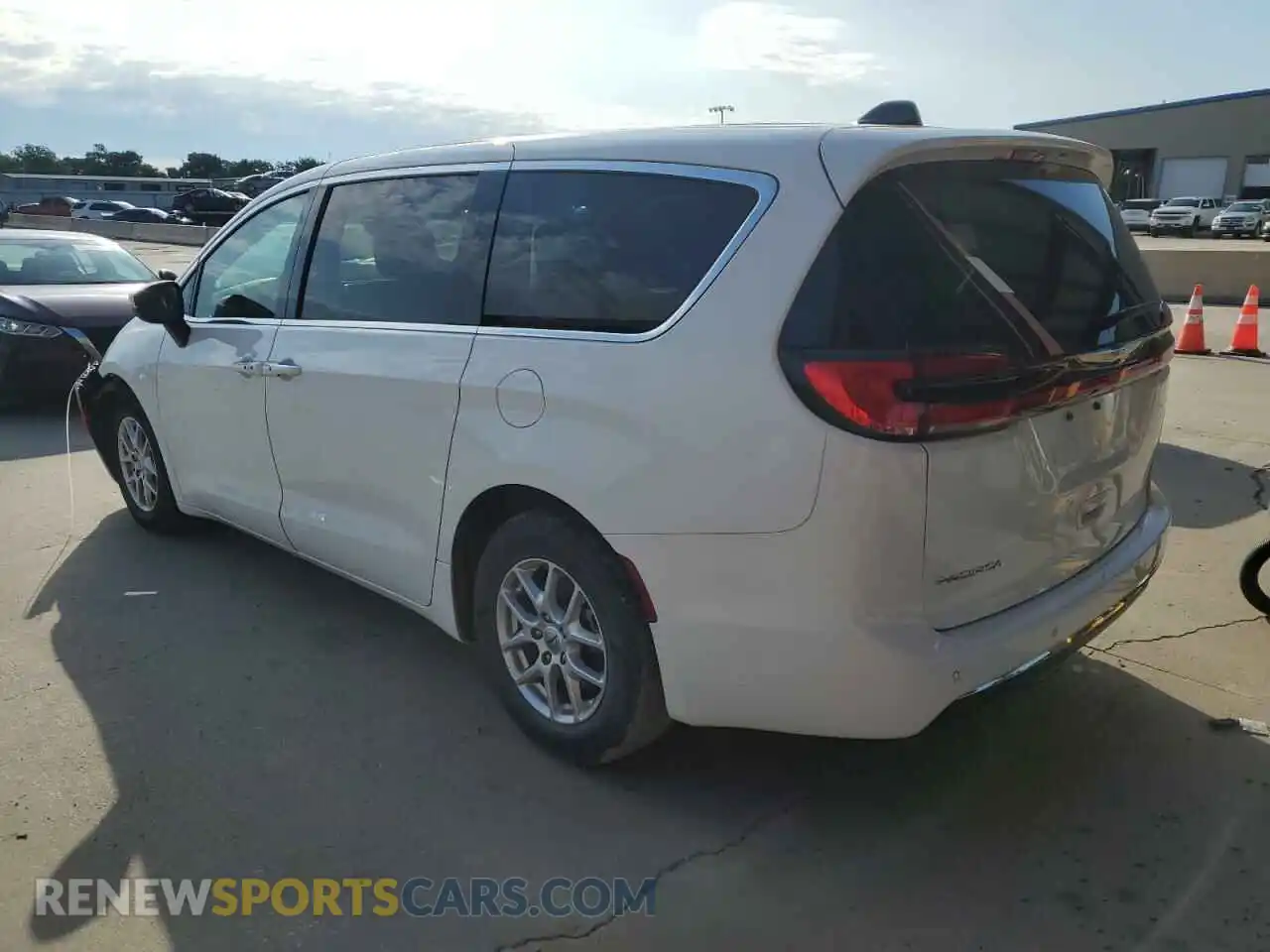 2 Photograph of a damaged car 2C4RC1BG3PR577491 CHRYSLER PACIFICA 2023