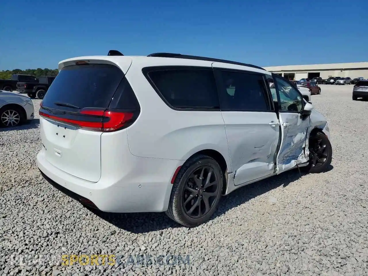 3 fotografías del automóvil dañado 2C4RC1BG3PR628570 CHRYSLER PACIFICA 2023