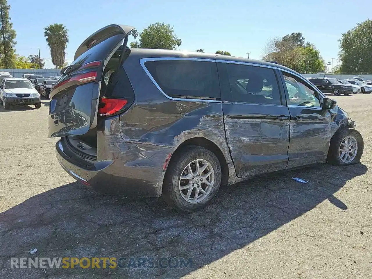 3 Photograph of a damaged car 2C4RC1BG4PR520488 CHRYSLER PACIFICA 2023