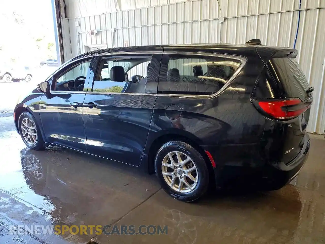 2 Фотография поврежденного автомобиля 2C4RC1BG4PR560313 CHRYSLER PACIFICA 2023