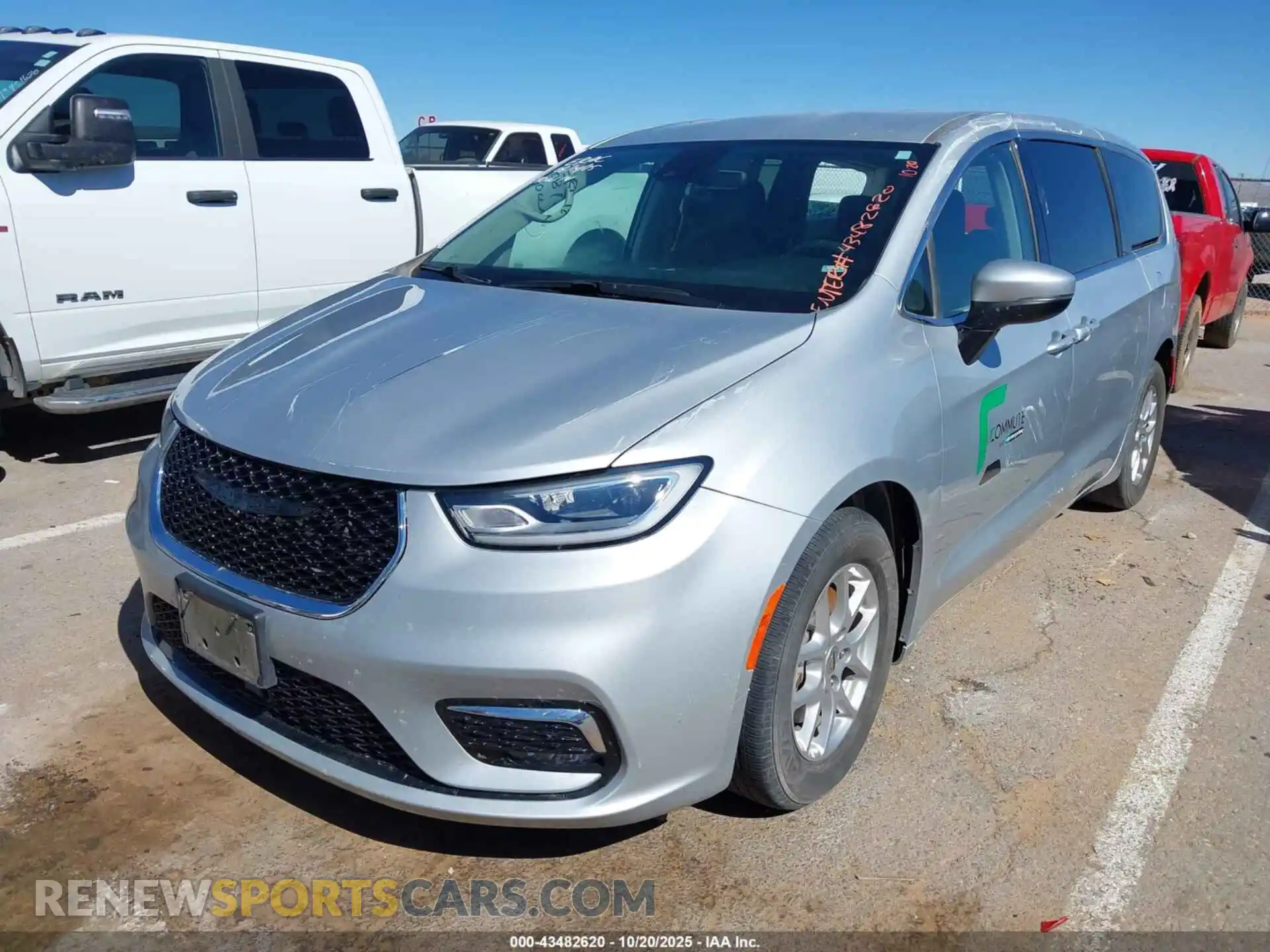 2 Photograph of a damaged car 2C4RC1BG4PR560943 CHRYSLER PACIFICA 2023