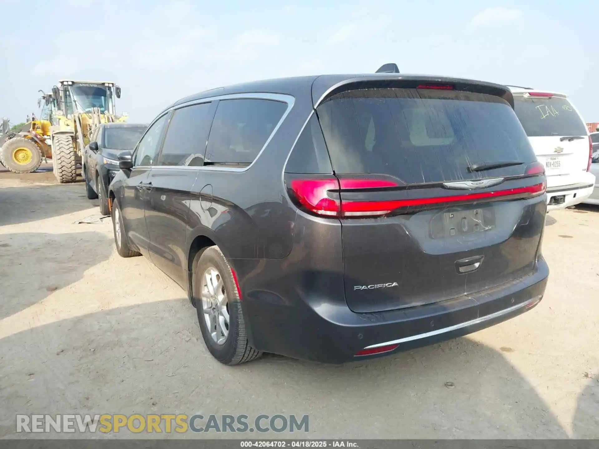 3 Photograph of a damaged car 2C4RC1BG4PR577502 CHRYSLER PACIFICA 2023