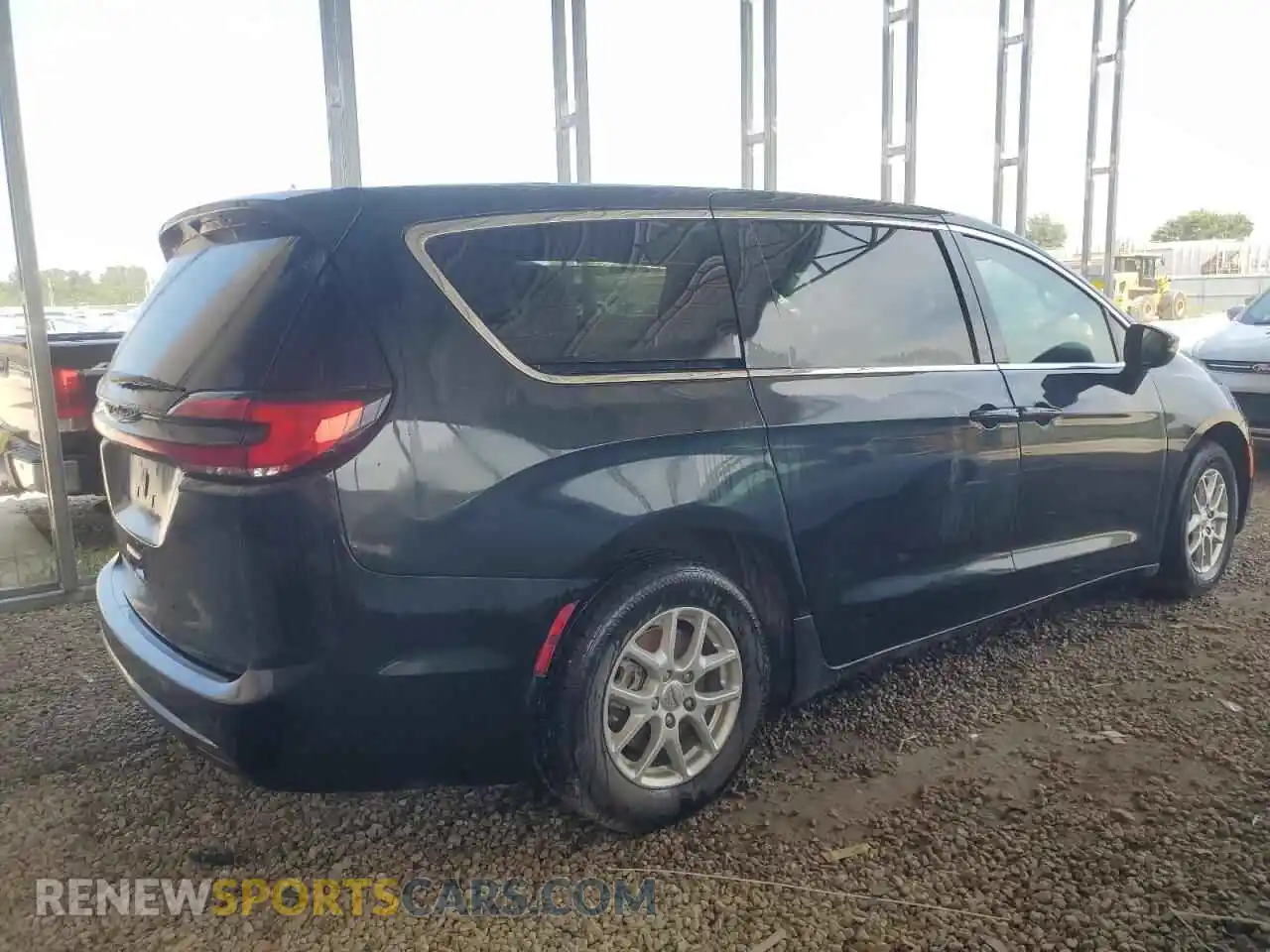 3 Photograph of a damaged car 2C4RC1BG5PR574401 CHRYSLER PACIFICA 2023