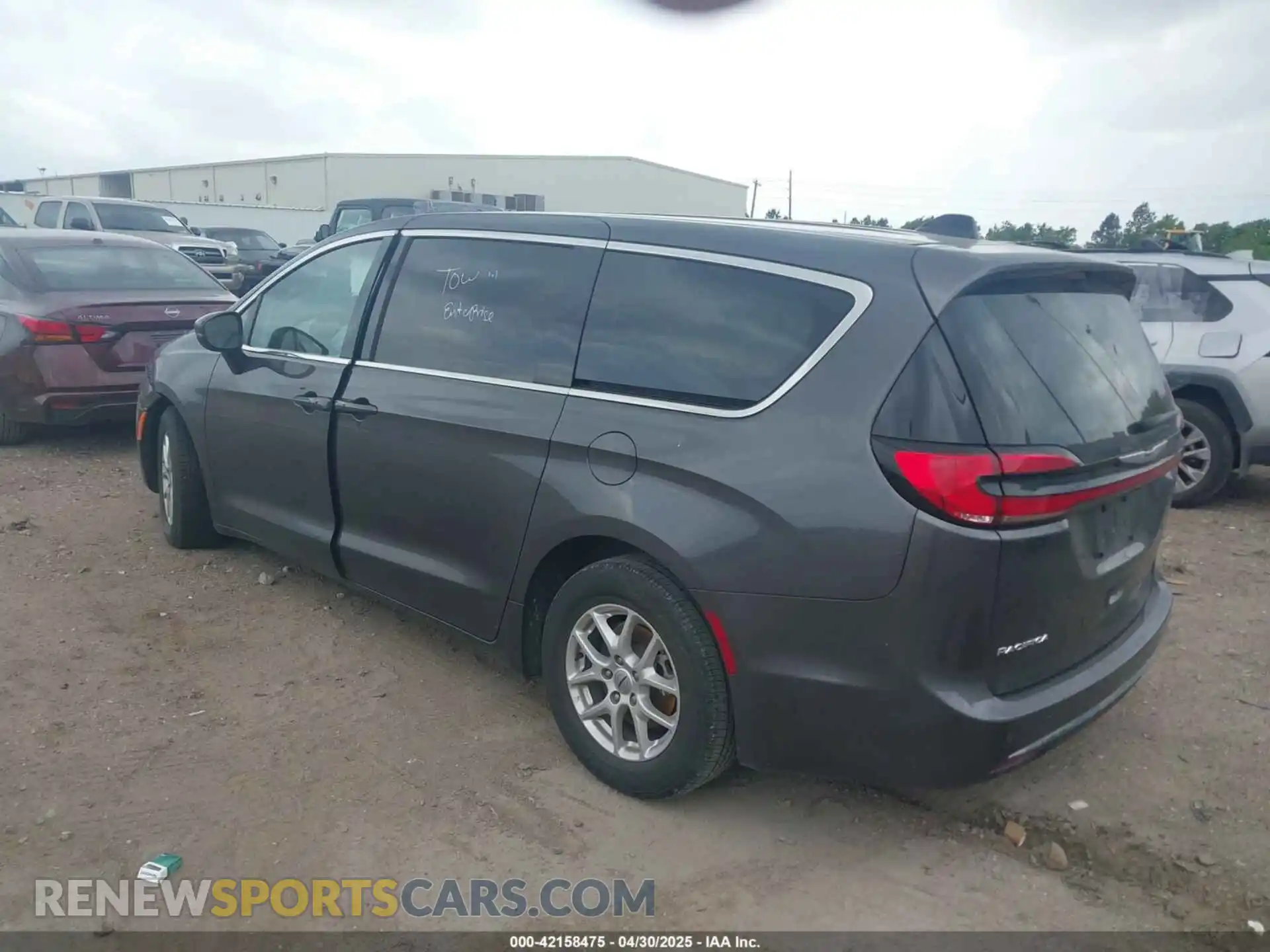 3 Photograph of a damaged car 2C4RC1BG5PR602455 CHRYSLER PACIFICA 2023