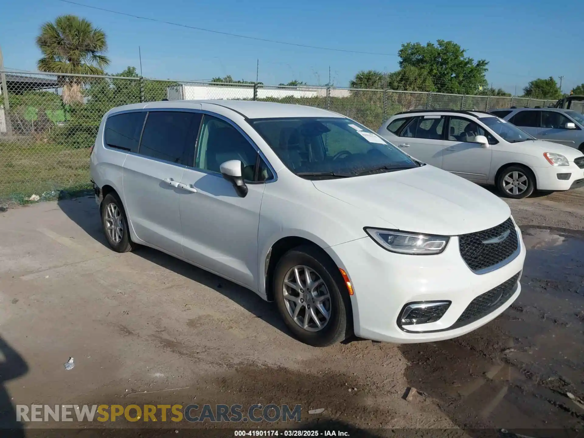 1 Photograph of a damaged car 2C4RC1BG5PR606554 CHRYSLER PACIFICA 2023