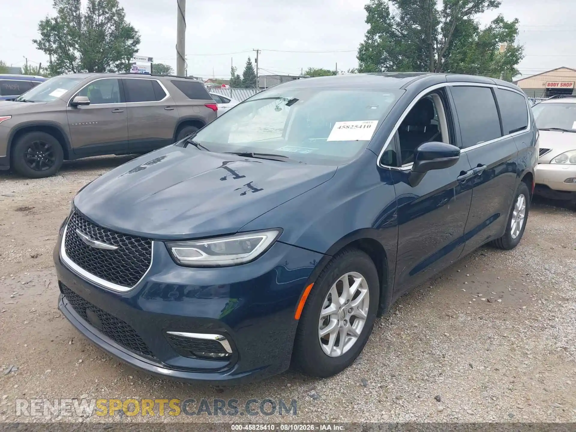 2 Photograph of a damaged car 2C4RC1BG5PR631888 CHRYSLER PACIFICA 2023