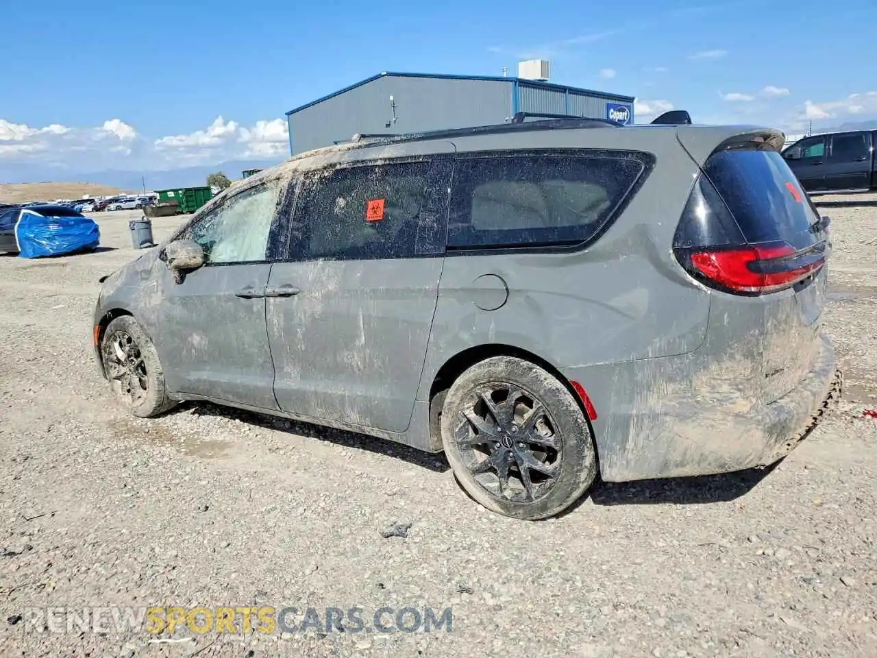 2 Фотография поврежденного автомобиля 2C4RC1BG6PR540385 CHRYSLER PACIFICA 2023
