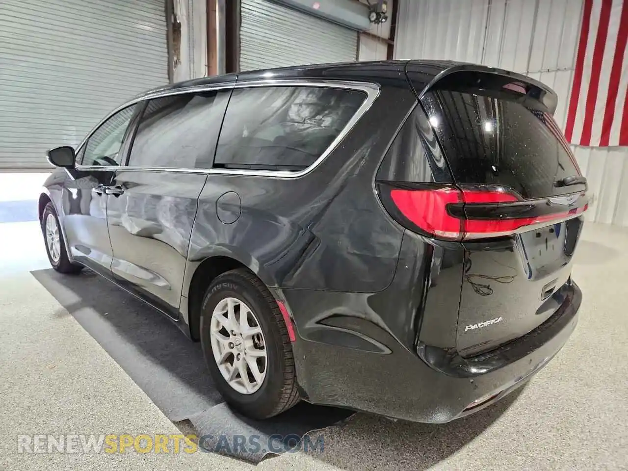 2 Photograph of a damaged car 2C4RC1BG6PR597122 CHRYSLER PACIFICA 2023