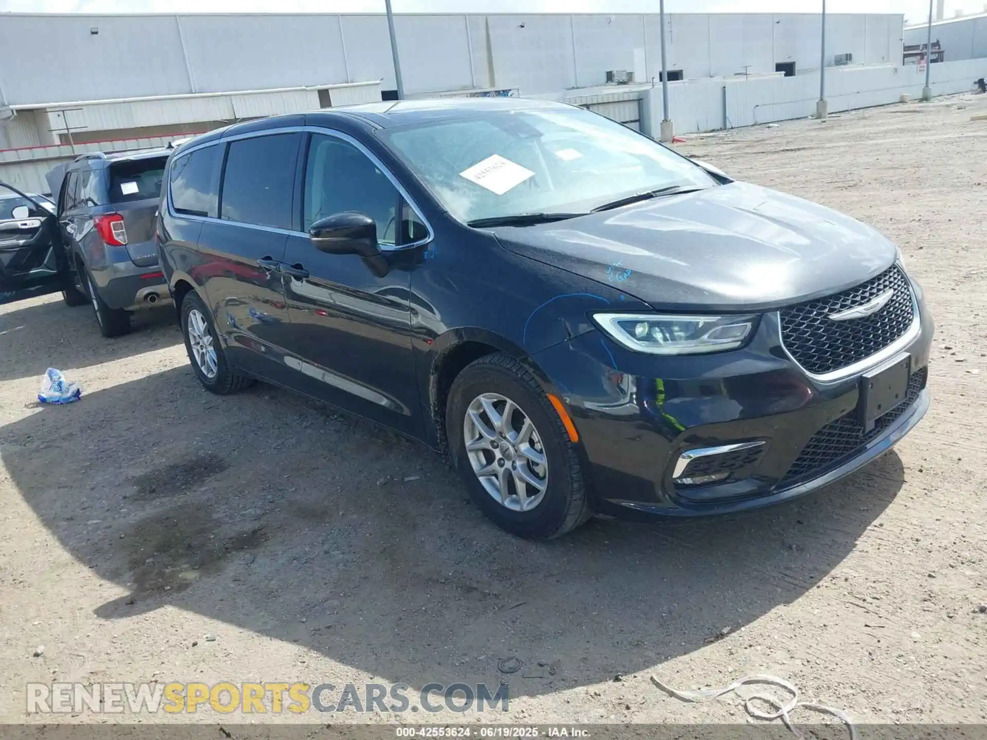 1 Photograph of a damaged car 2C4RC1BG6PR628076 CHRYSLER PACIFICA 2023