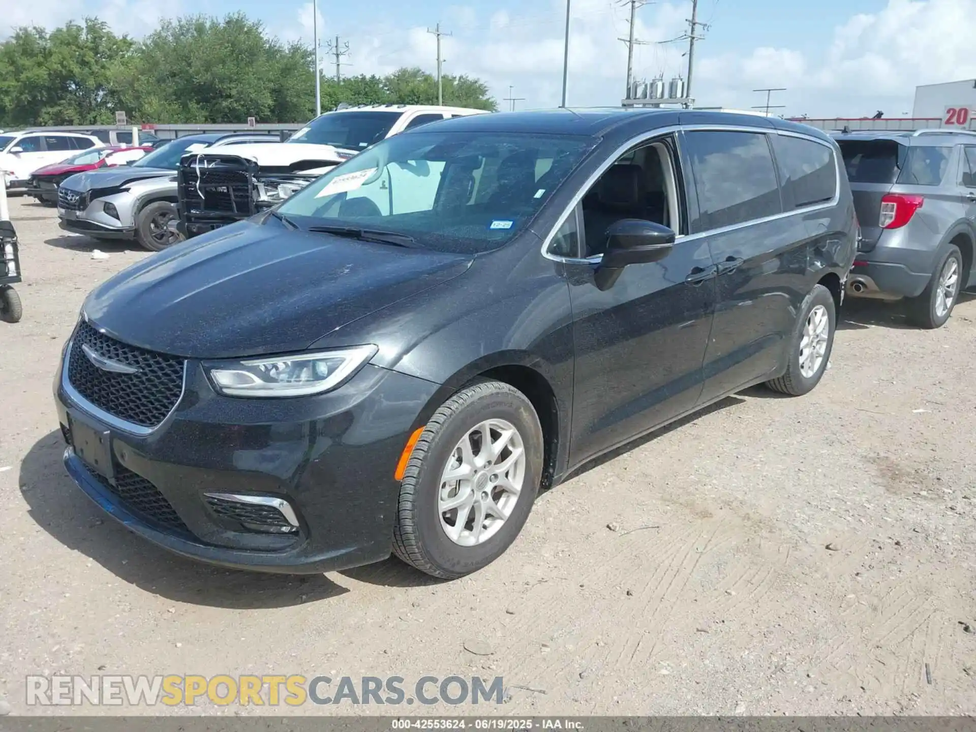 2 Photograph of a damaged car 2C4RC1BG6PR628076 CHRYSLER PACIFICA 2023