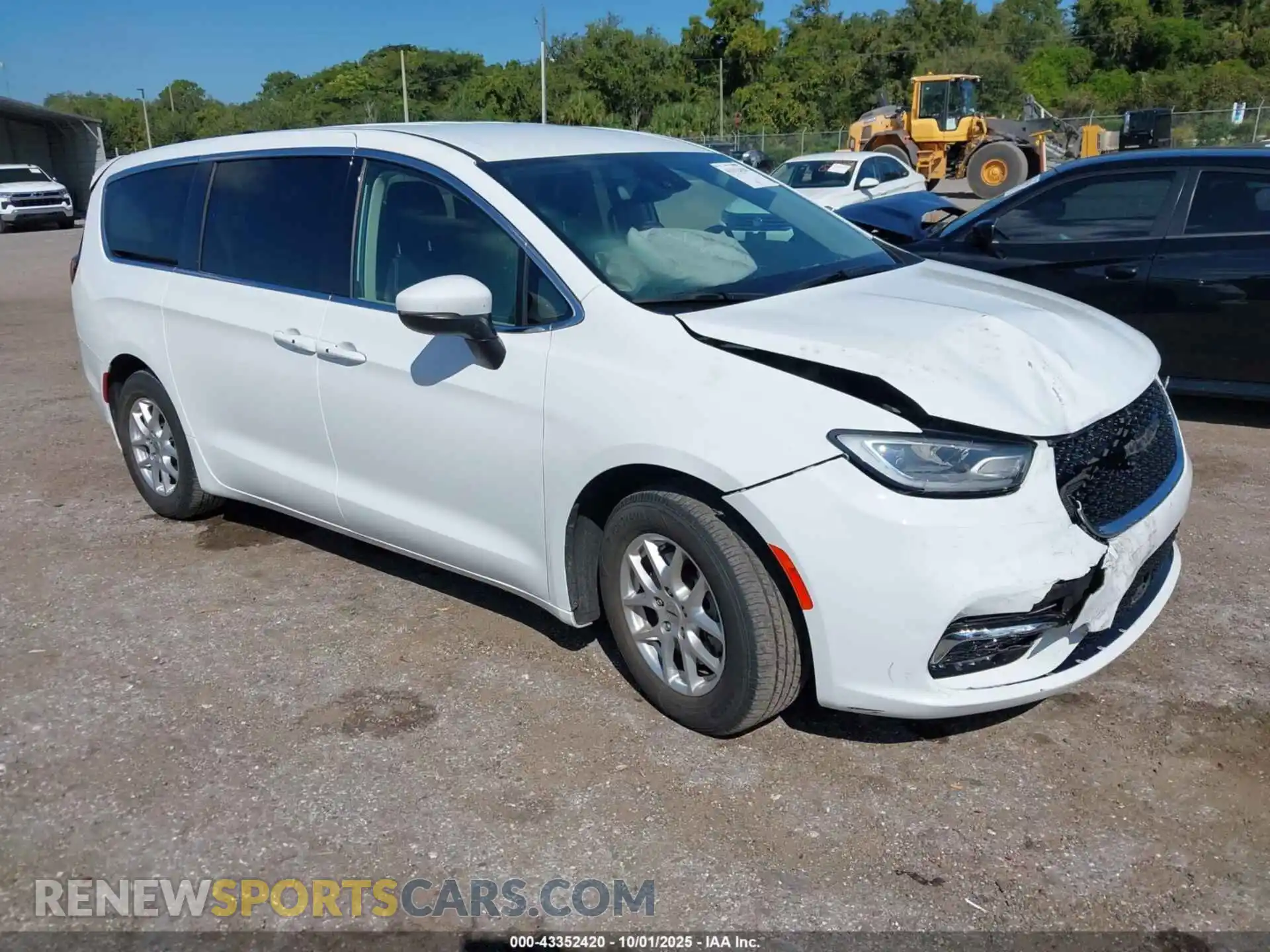 1 Photograph of a damaged car 2C4RC1BG7PR508187 CHRYSLER PACIFICA 2023
