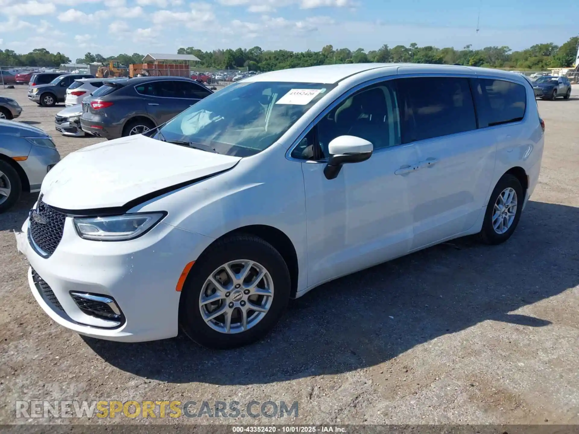 2 Photograph of a damaged car 2C4RC1BG7PR508187 CHRYSLER PACIFICA 2023
