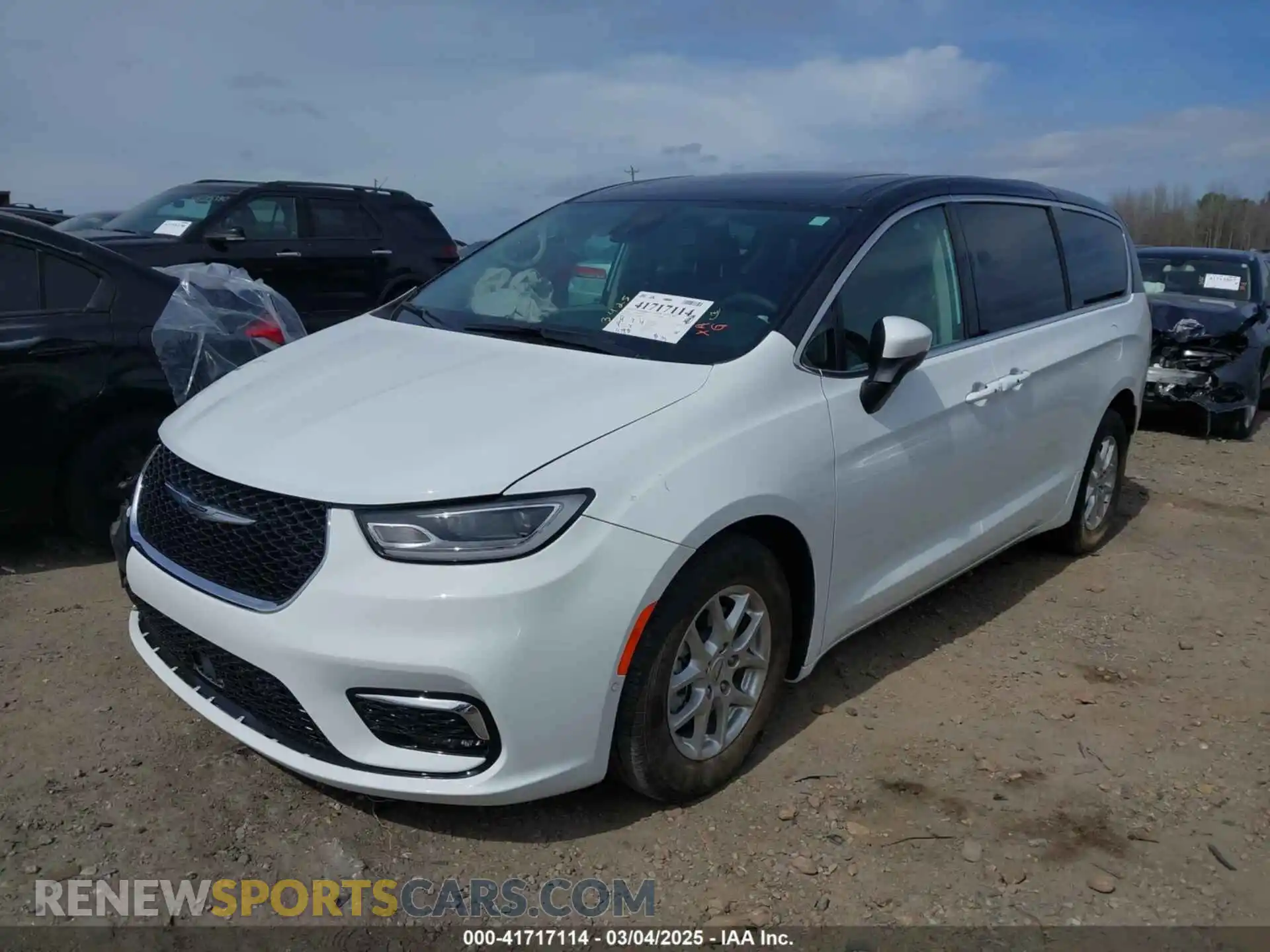 2 Photograph of a damaged car 2C4RC1BG7PR629530 CHRYSLER PACIFICA 2023