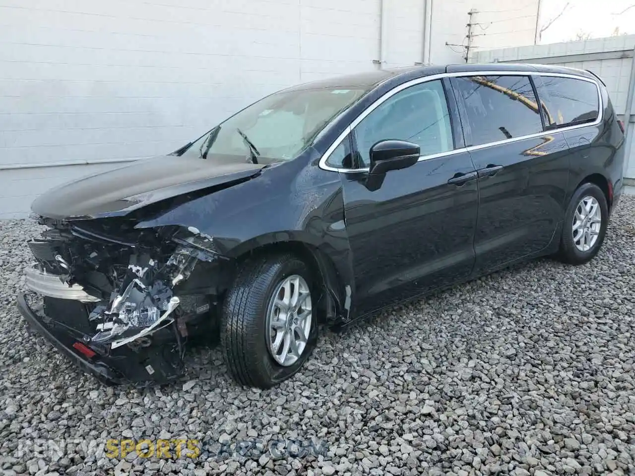 1 Photograph of a damaged car 2C4RC1BG8PR552196 CHRYSLER PACIFICA 2023