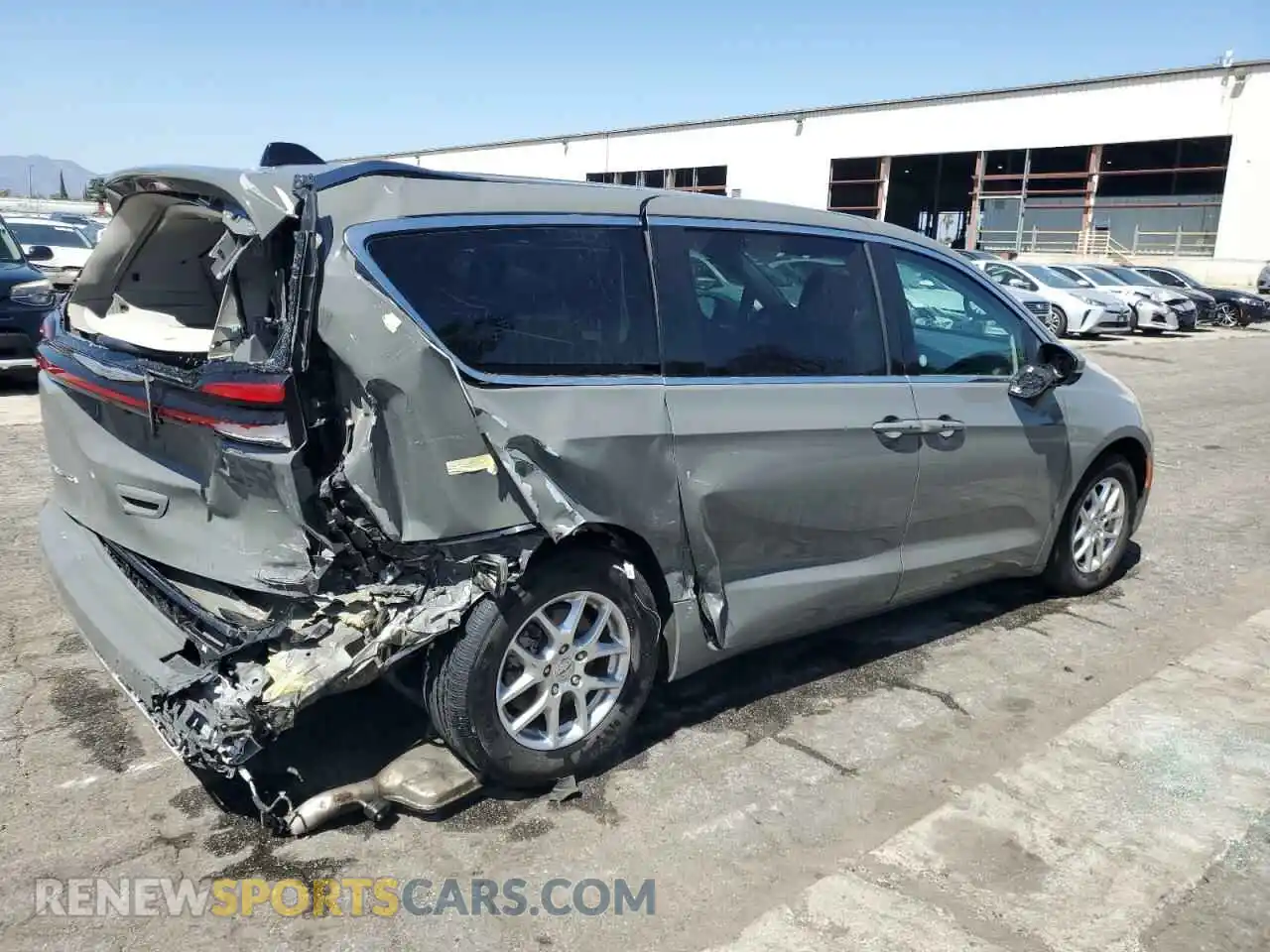 3 Photograph of a damaged car 2C4RC1BG8PR586025 CHRYSLER PACIFICA 2023