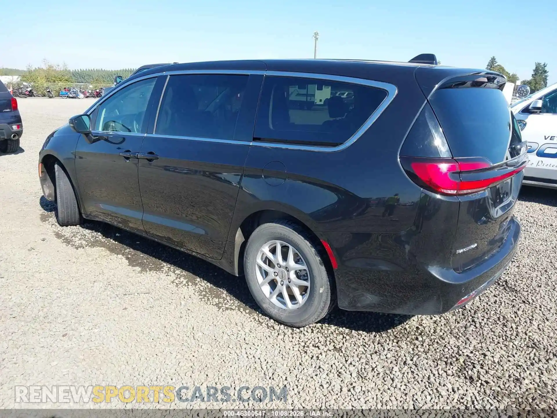 3 Фотография поврежденного автомобиля 2C4RC1BG8PR620593 CHRYSLER PACIFICA 2023