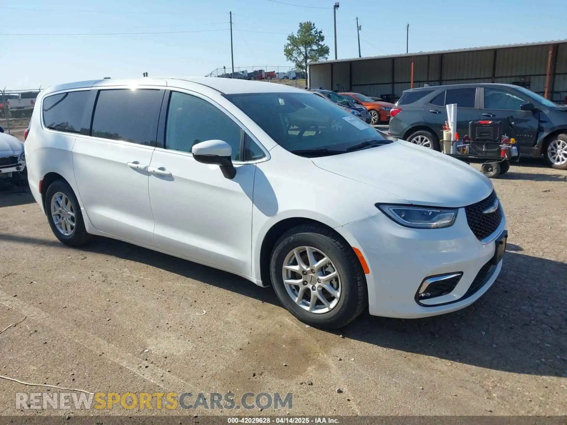 1 Photograph of a damaged car 2C4RC1BG8PR625017 CHRYSLER PACIFICA 2023