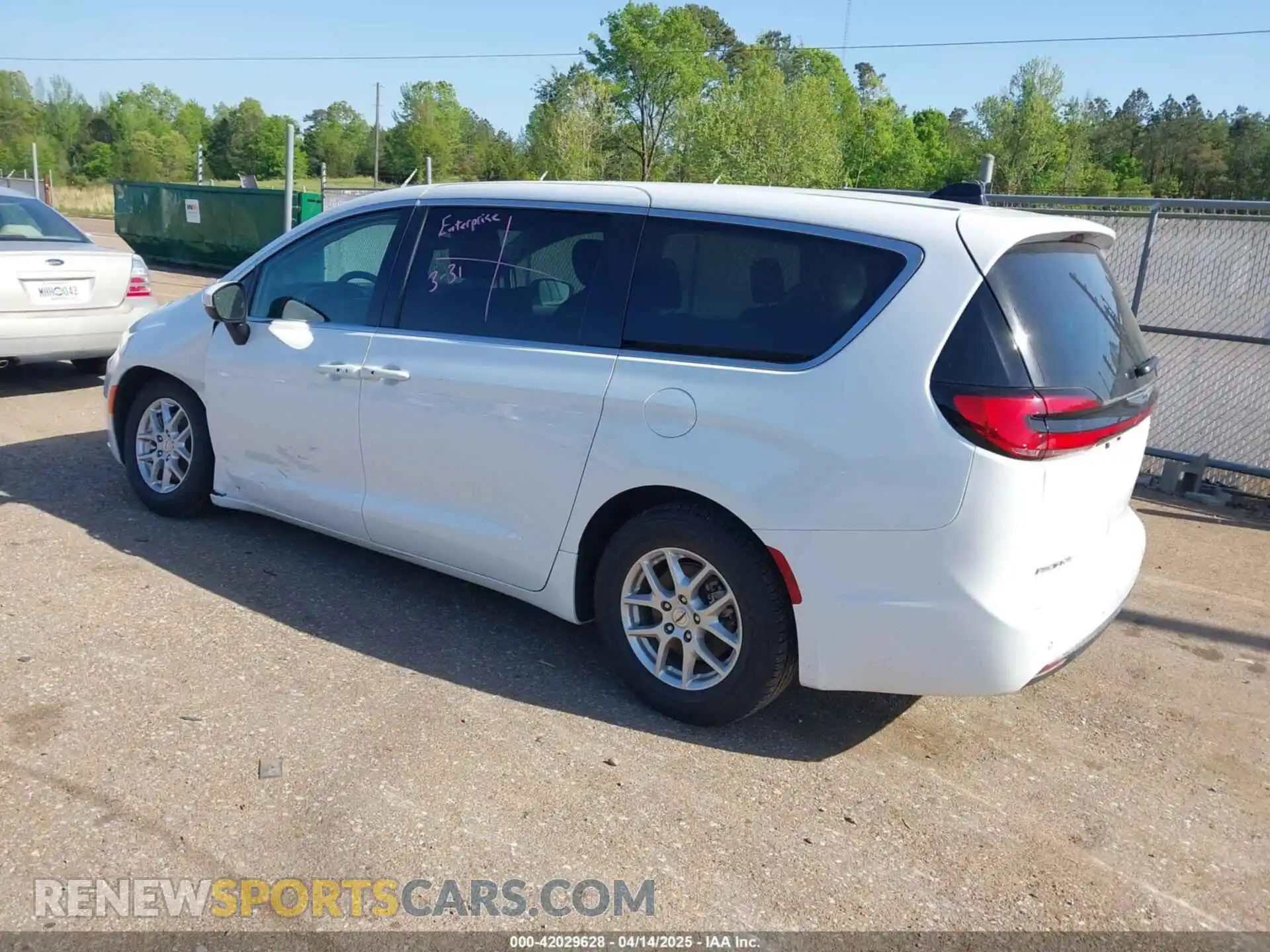 3 Photograph of a damaged car 2C4RC1BG8PR625017 CHRYSLER PACIFICA 2023