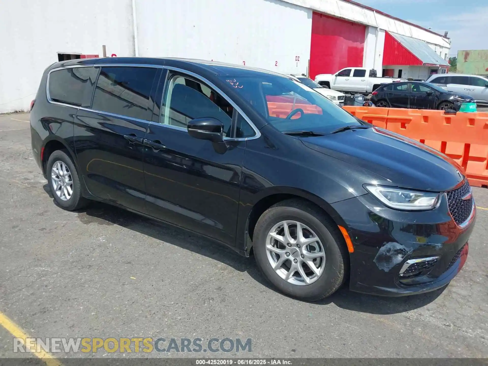 1 Photograph of a damaged car 2C4RC1BG8PR627642 CHRYSLER PACIFICA 2023