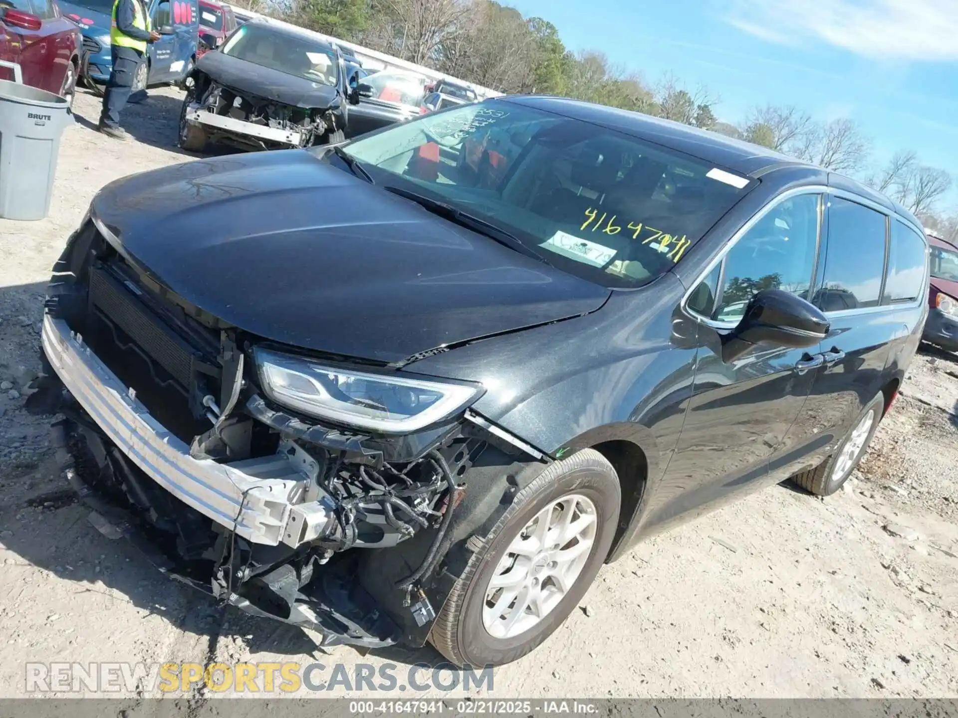 2 Photograph of a damaged car 2C4RC1BG8PR631853 CHRYSLER PACIFICA 2023
