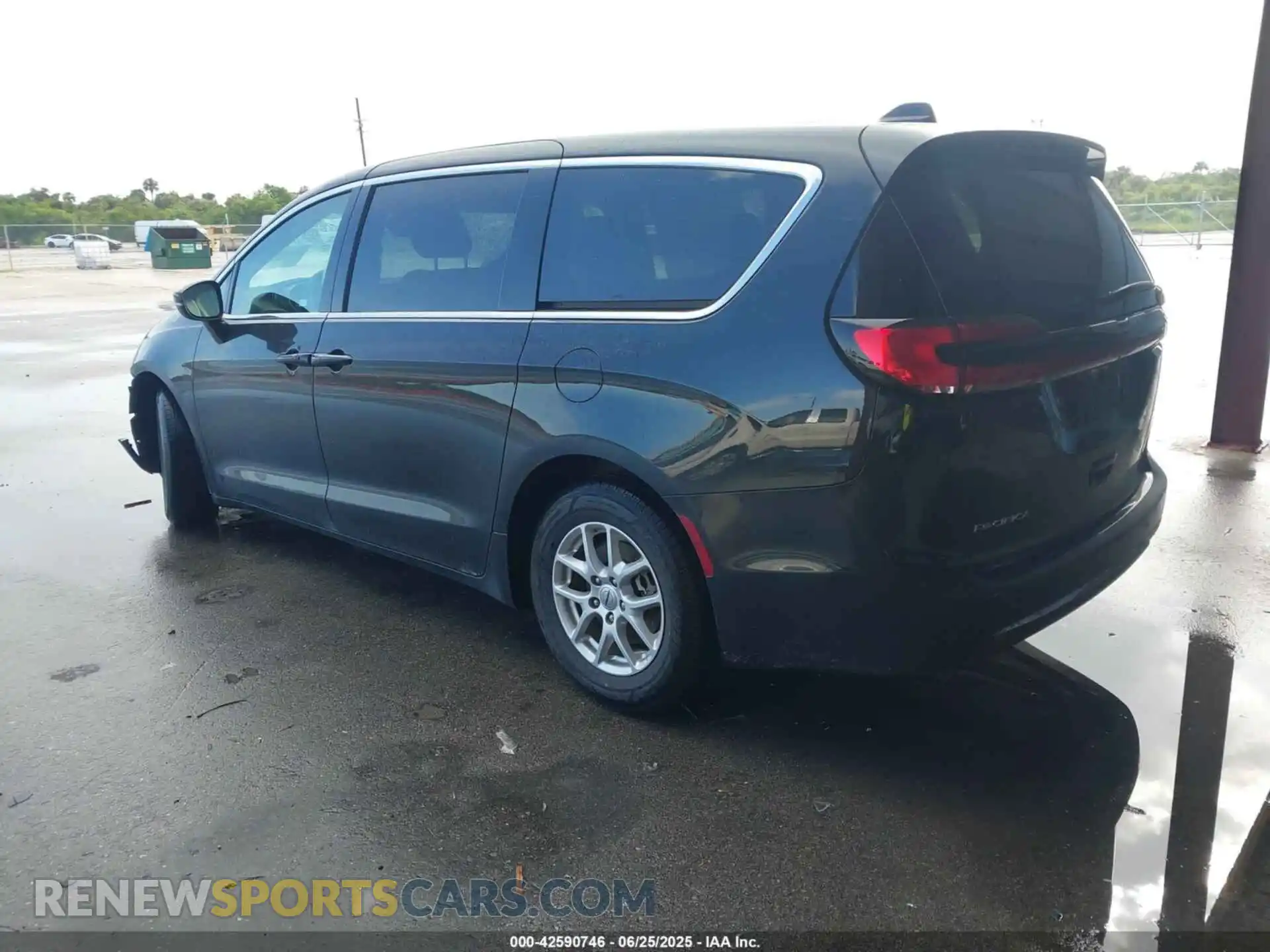 3 Photograph of a damaged car 2C4RC1BG9PR616360 CHRYSLER PACIFICA 2023