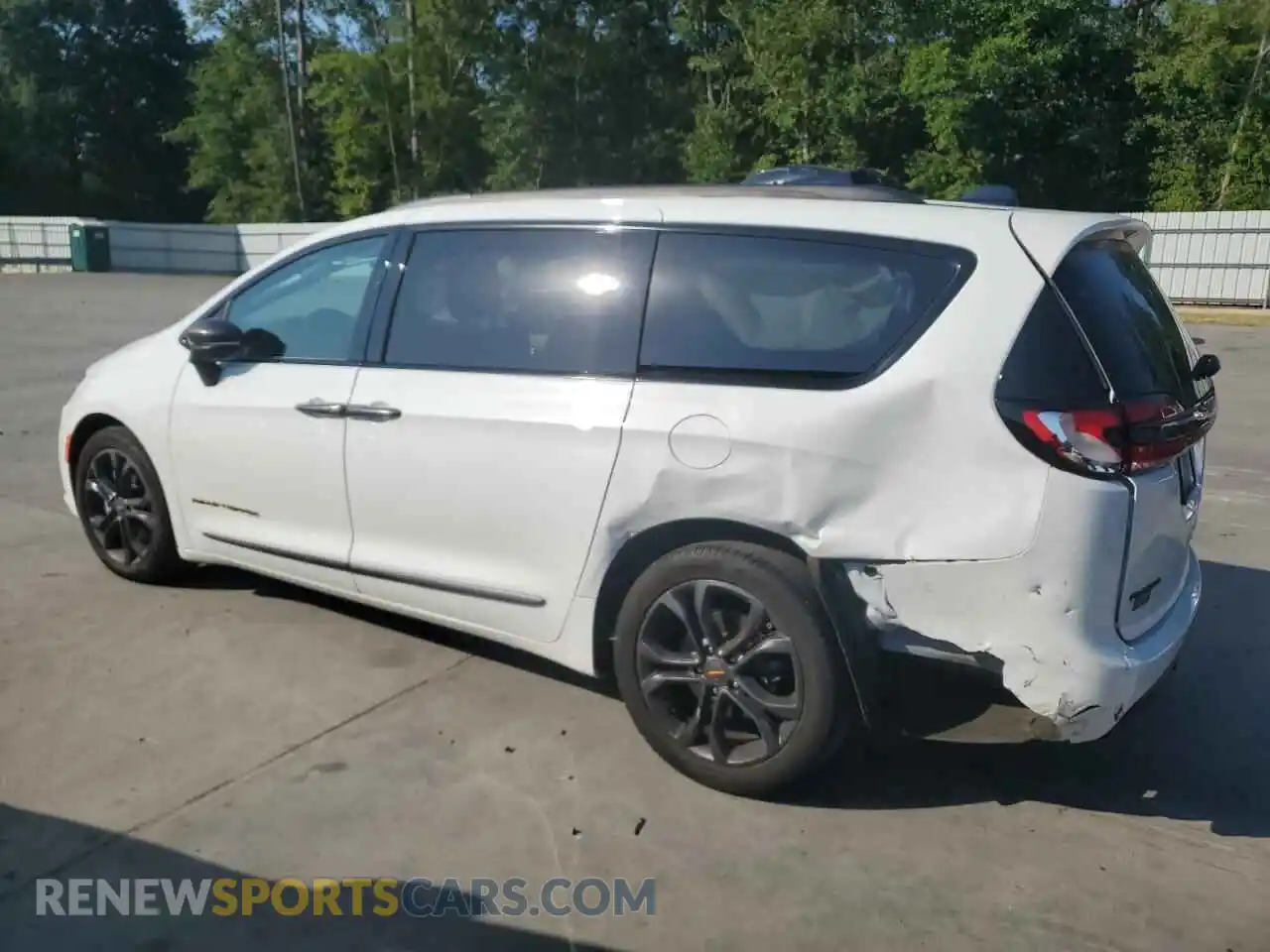 2 Photograph of a damaged car 2C4RC1BG9PR629707 CHRYSLER PACIFICA 2023