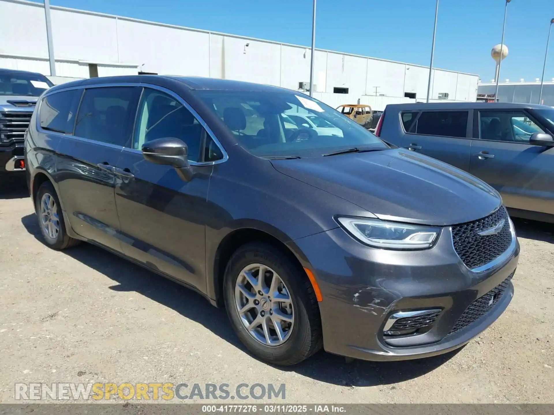 1 Photograph of a damaged car 2C4RC1BGXPR530636 CHRYSLER PACIFICA 2023