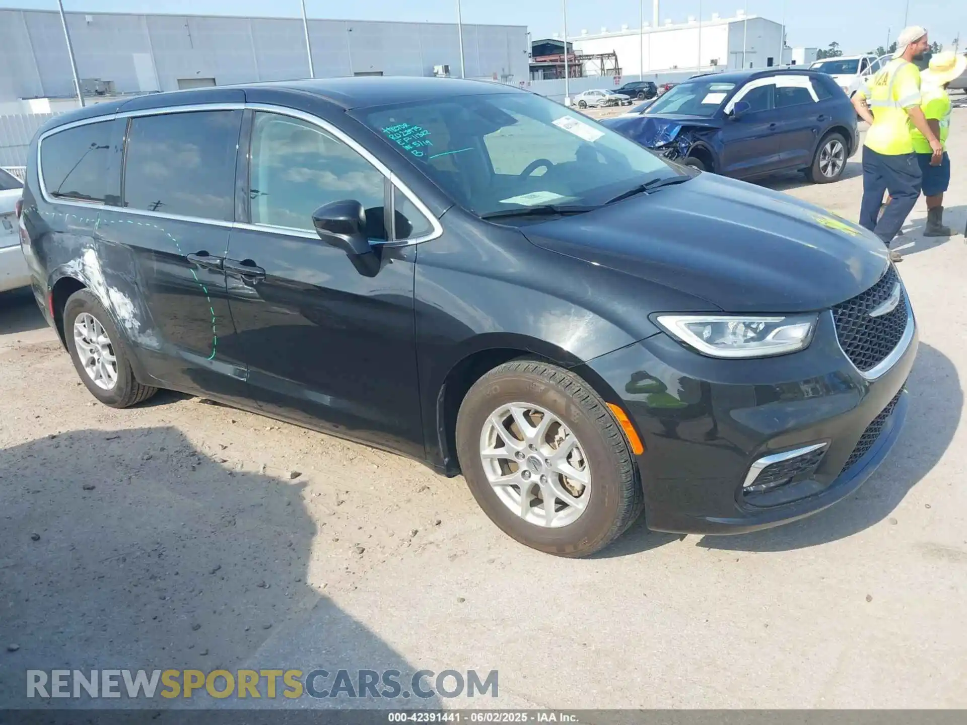 1 Photograph of a damaged car 2C4RC1BGXPR578198 CHRYSLER PACIFICA 2023