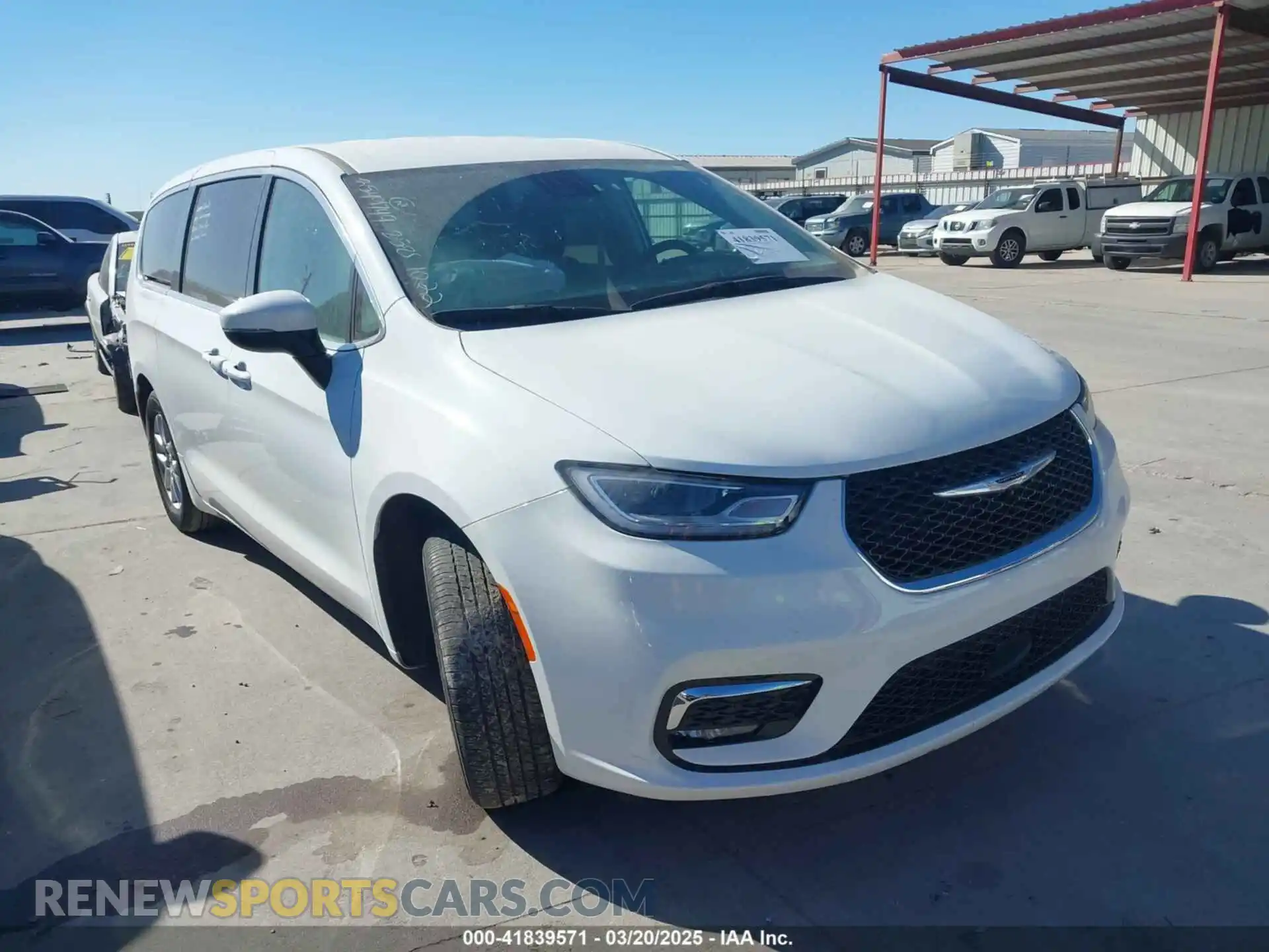 1 Photograph of a damaged car 2C4RC1BGXPR581022 CHRYSLER PACIFICA 2023
