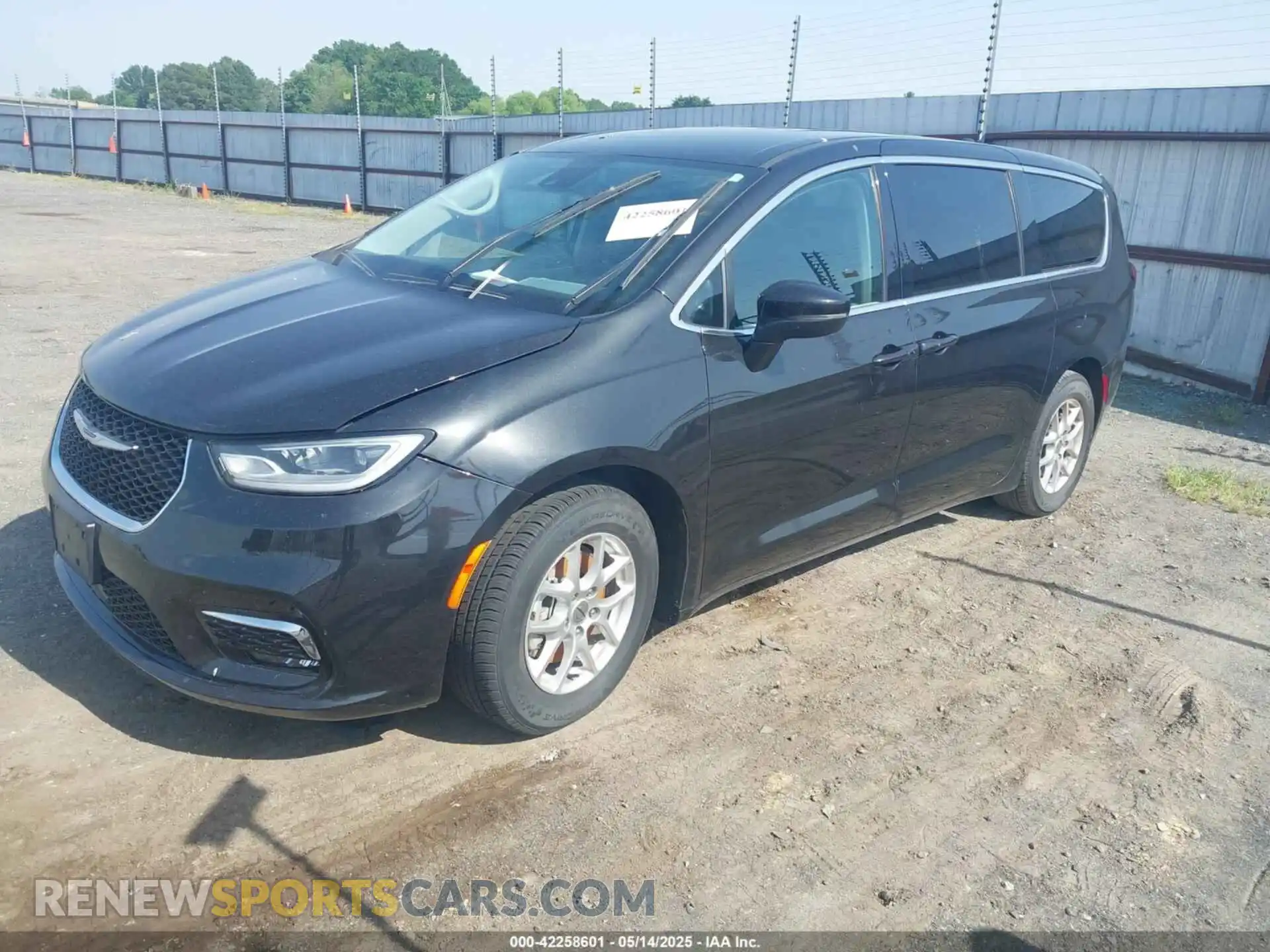 2 Photograph of a damaged car 2C4RC1BGXPR590965 CHRYSLER PACIFICA 2023