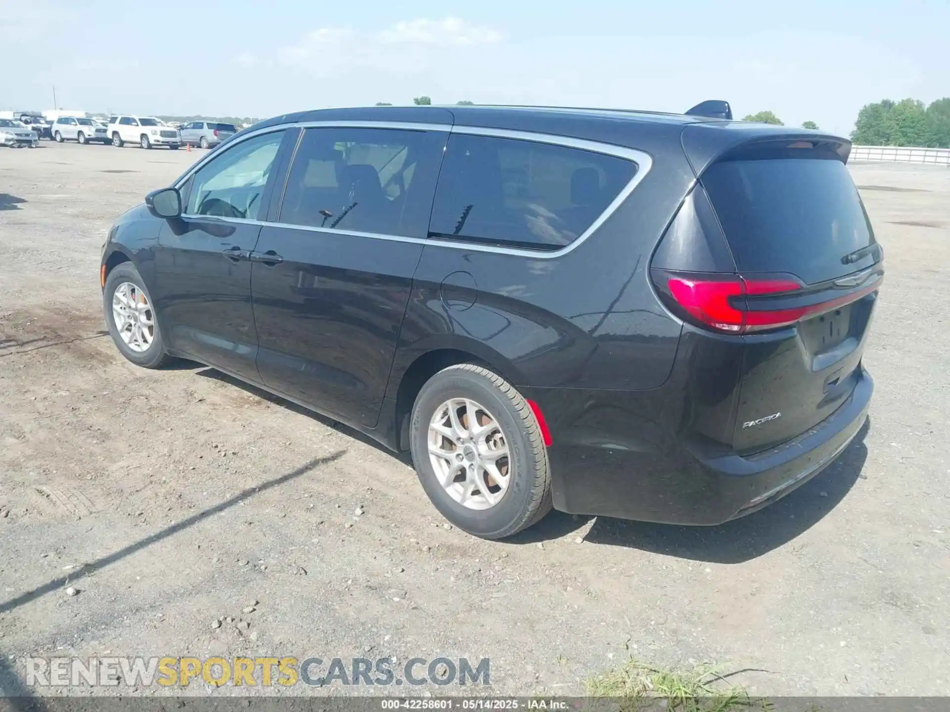 3 Photograph of a damaged car 2C4RC1BGXPR590965 CHRYSLER PACIFICA 2023