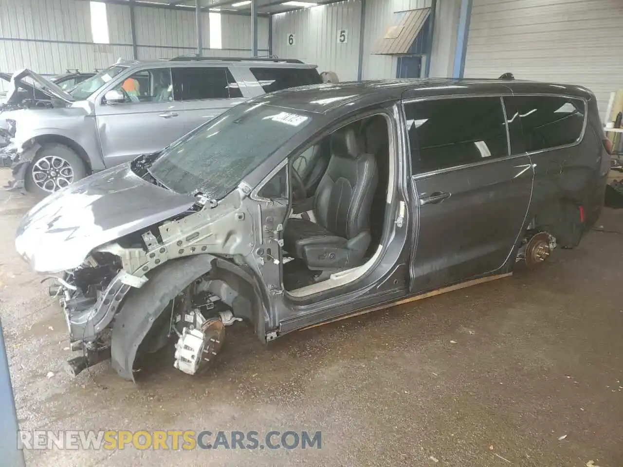 1 Photograph of a damaged car 2C4RC1BGXPR600717 CHRYSLER PACIFICA 2023