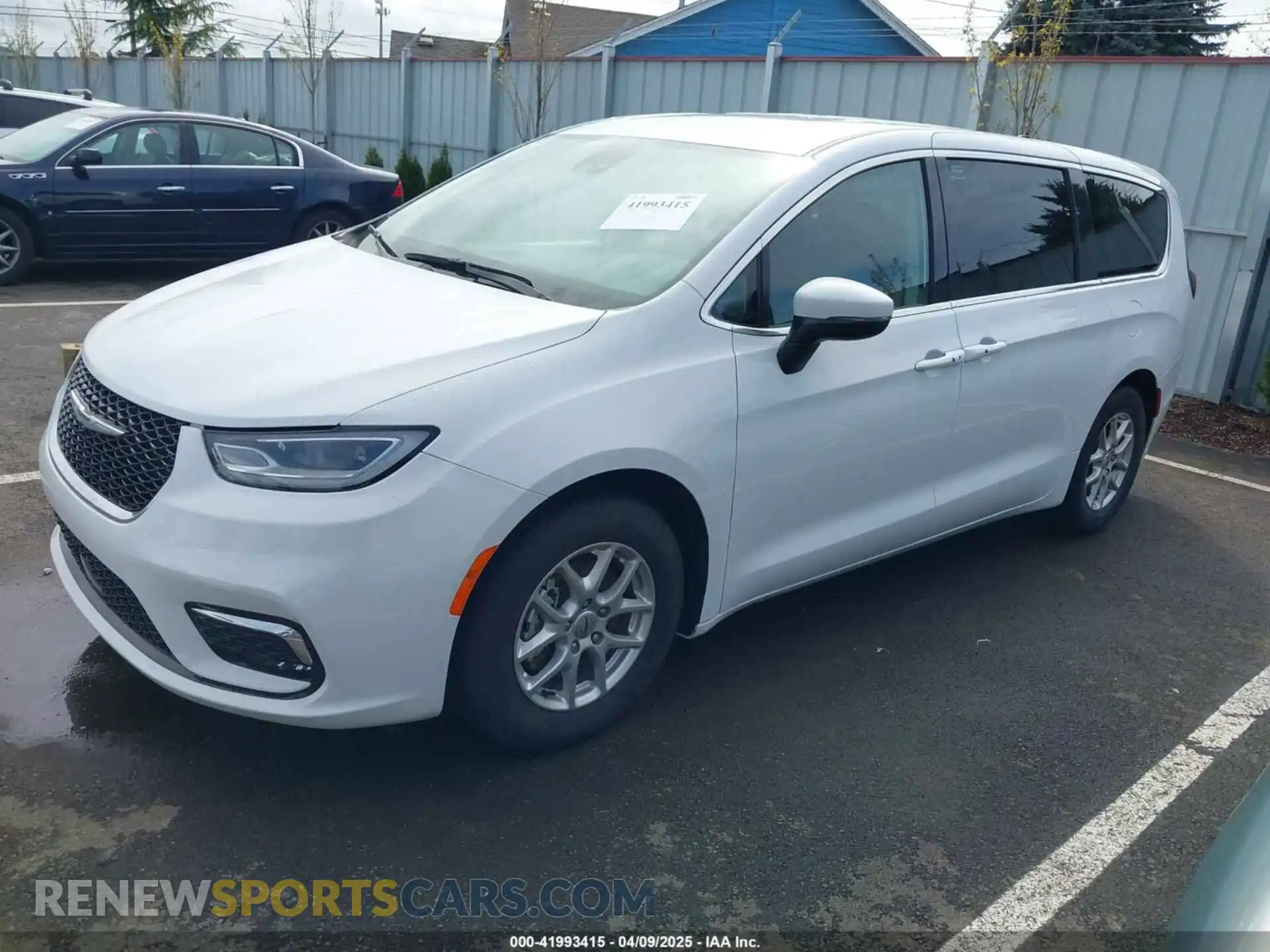 2 Photograph of a damaged car 2C4RC1BGXPR624970 CHRYSLER PACIFICA 2023