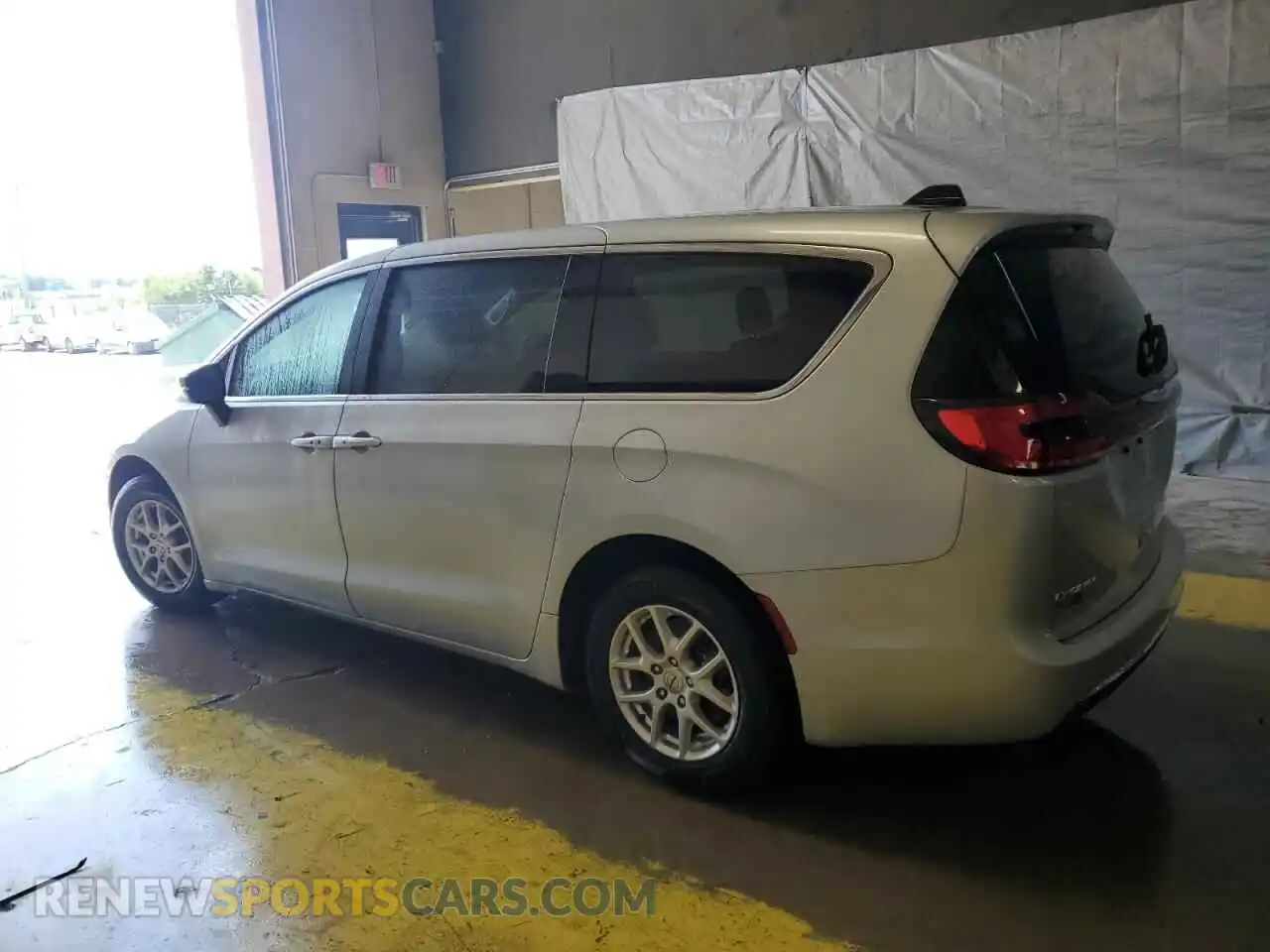 2 Photograph of a damaged car 2C4RC1FG4PR556577 CHRYSLER PACIFICA 2023