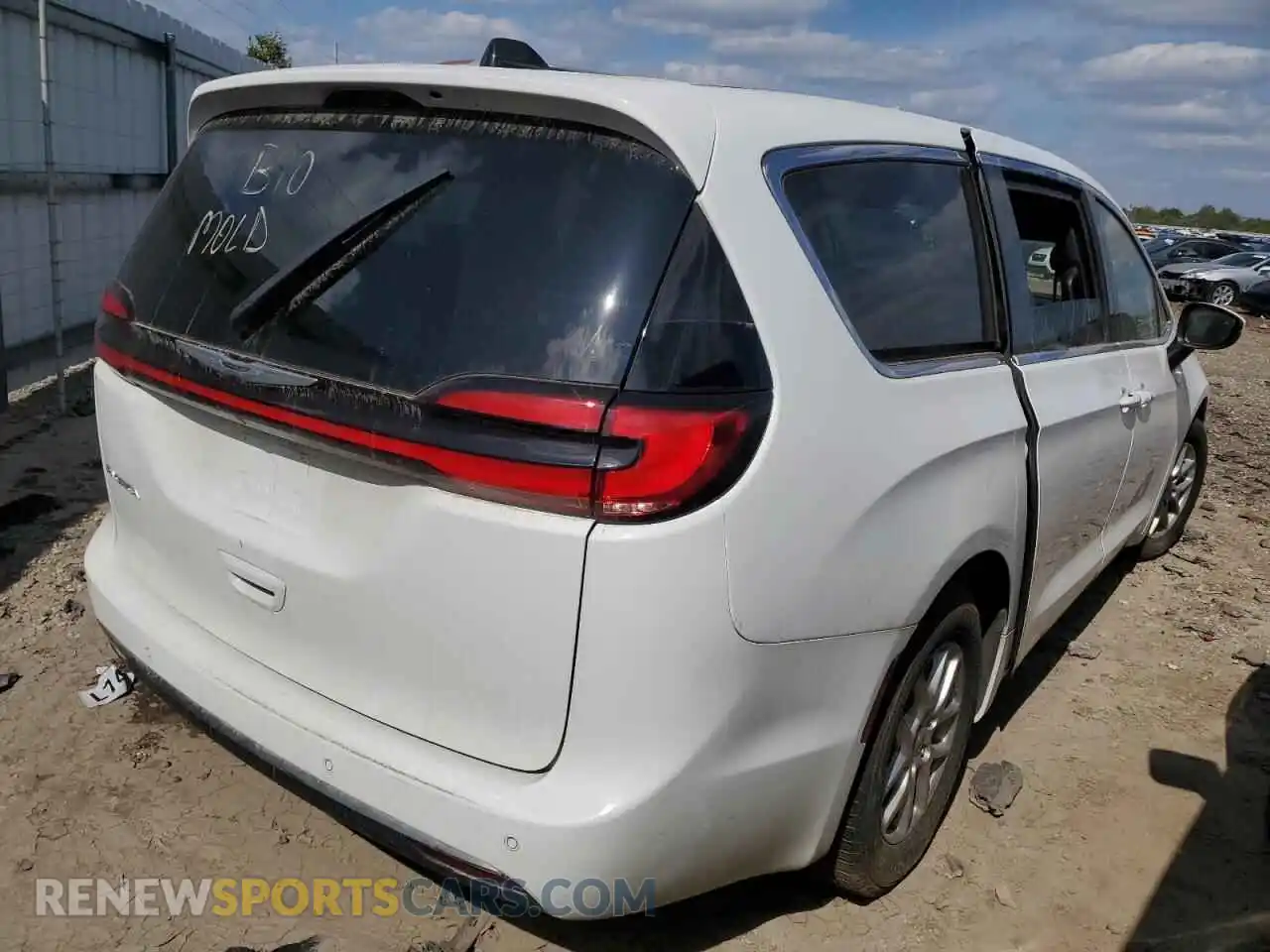 3 Photograph of a damaged car 2C4RC1FGXPR555773 CHRYSLER PACIFICA 2023