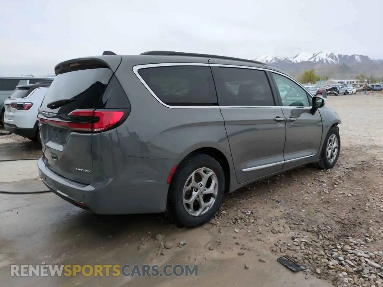 3 Photograph of a damaged car 2C4RC1GG2PR520384 CHRYSLER PACIFICA 2023