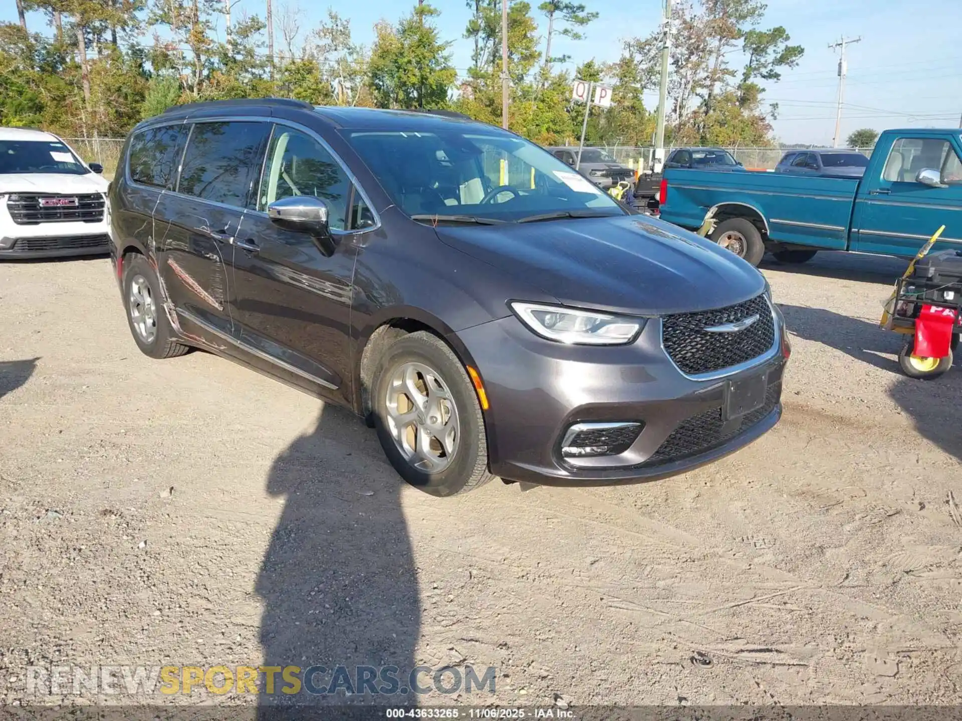 1 Photograph of a damaged car 2C4RC1GG4PR552463 CHRYSLER PACIFICA 2023