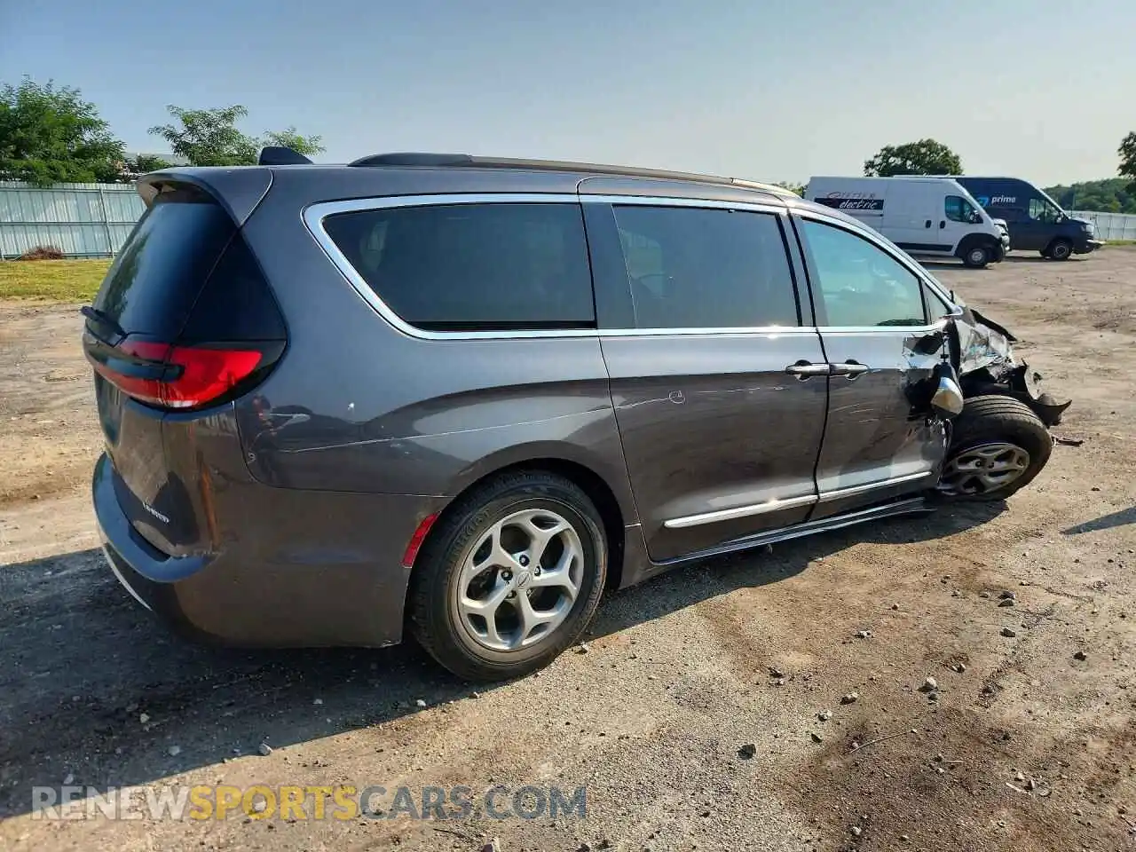 3 Photograph of a damaged car 2C4RC1GG6PR520405 CHRYSLER PACIFICA 2023