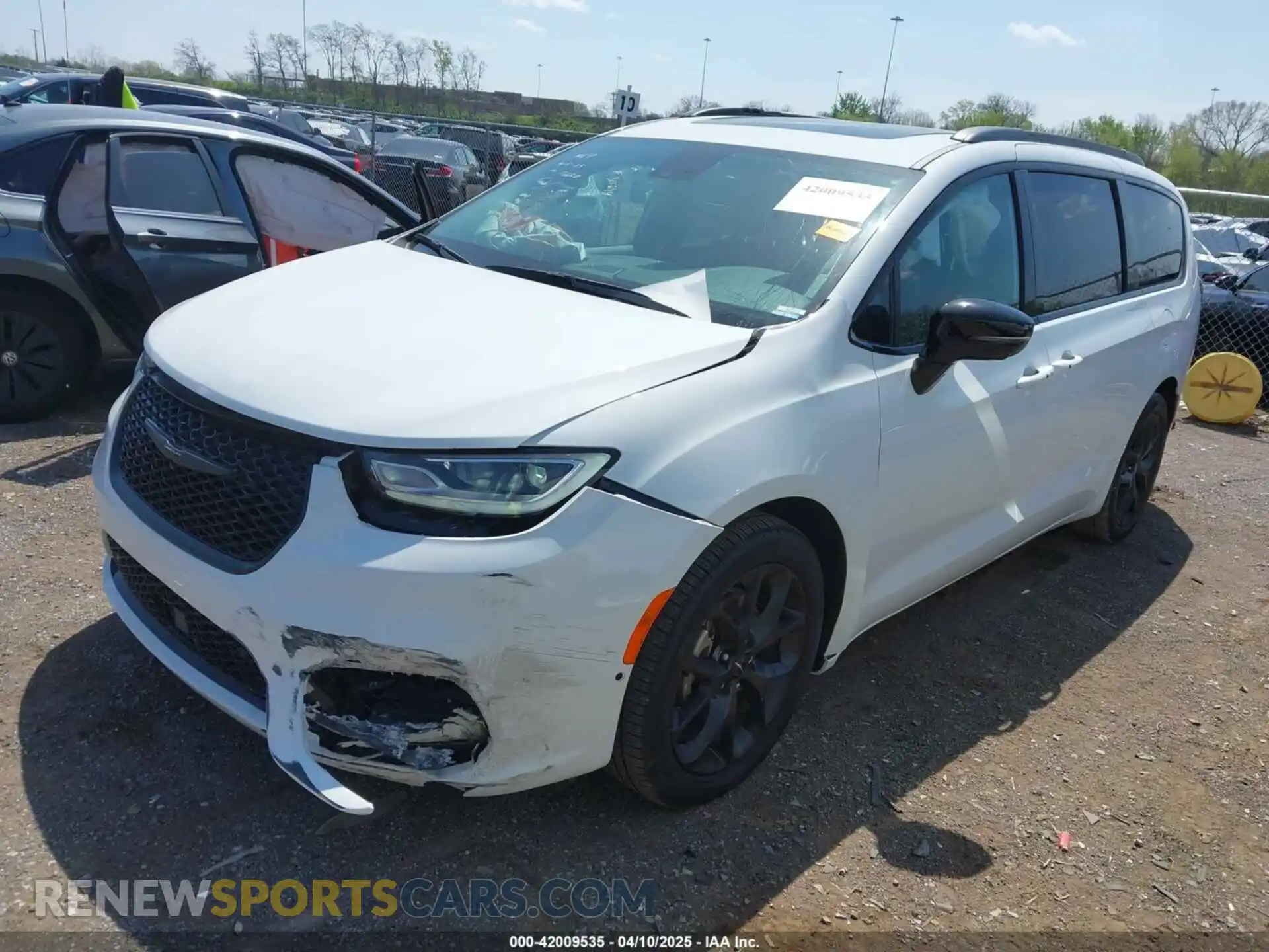 2 Photograph of a damaged car 2C4RC1GG6PR540220 CHRYSLER PACIFICA 2023