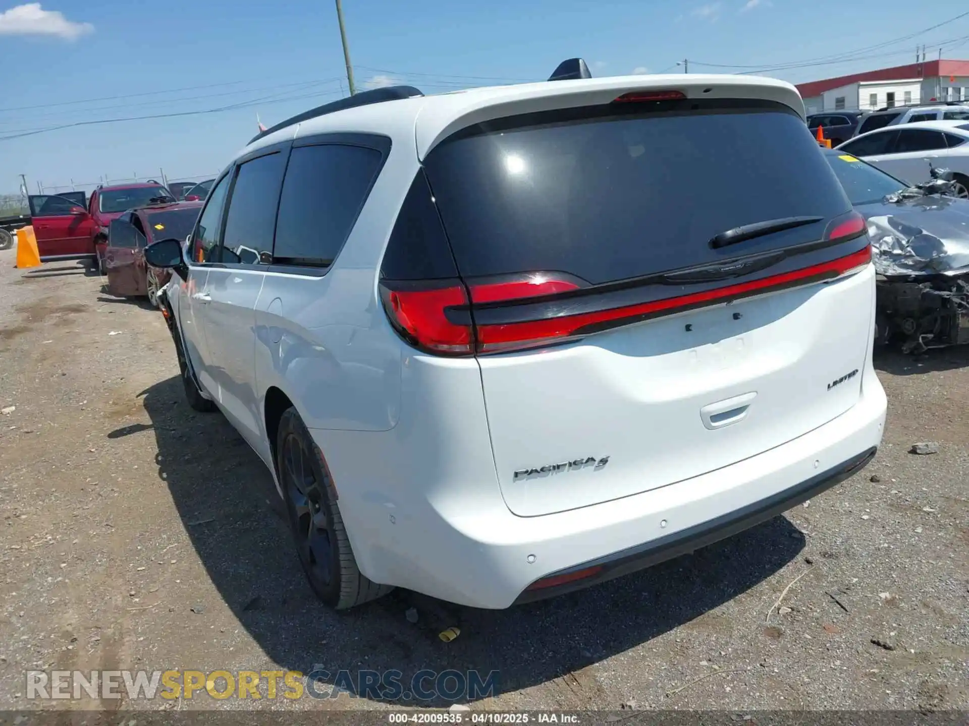 3 Photograph of a damaged car 2C4RC1GG6PR540220 CHRYSLER PACIFICA 2023
